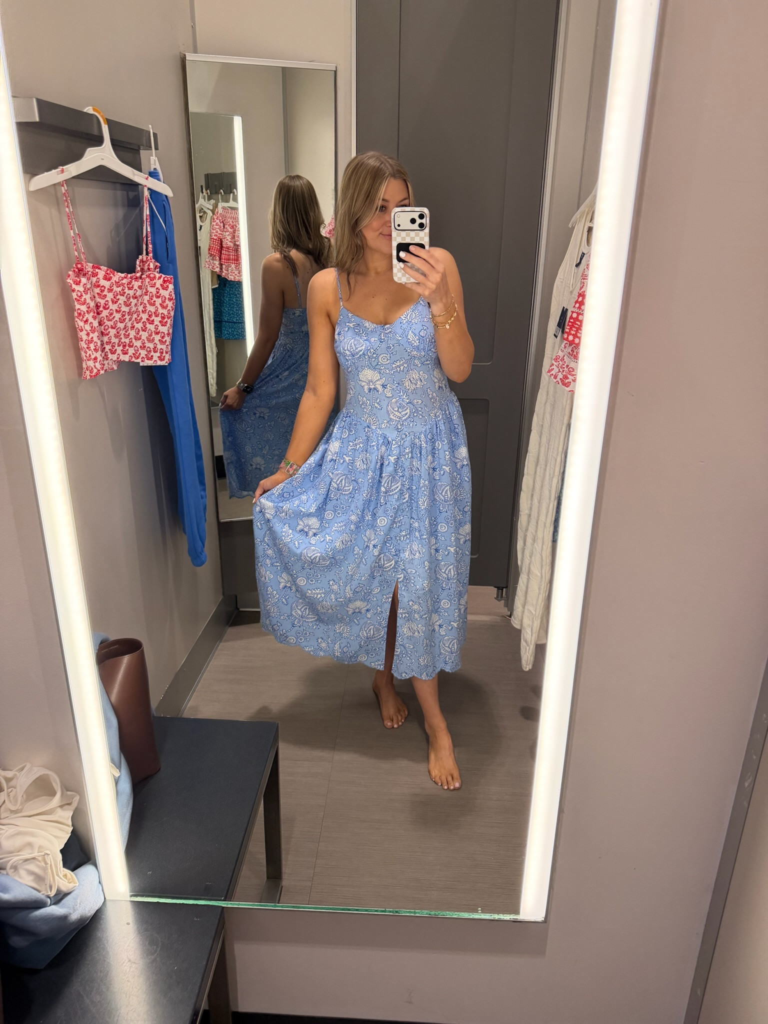 This dress is so pretty for summer! Also would be so pretty for family pictures, a wedding shower, graduation dress, country concert dress 

 