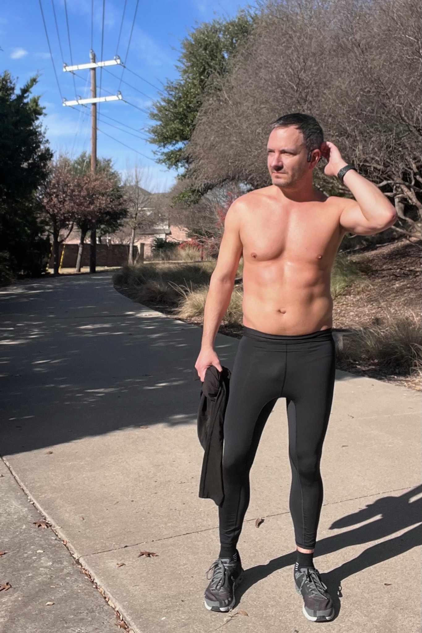 Is this winter? Can’t decide what to wear for a run with this Texas weather!

#LTKMens #LTKfitnessgoals #LTKootd