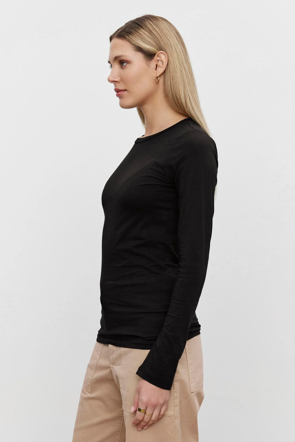 ZOFINA GAUZY WHISPER FITTED LONG SLEEVE CREW NECK TEE | Velvet by Graham & Spencer