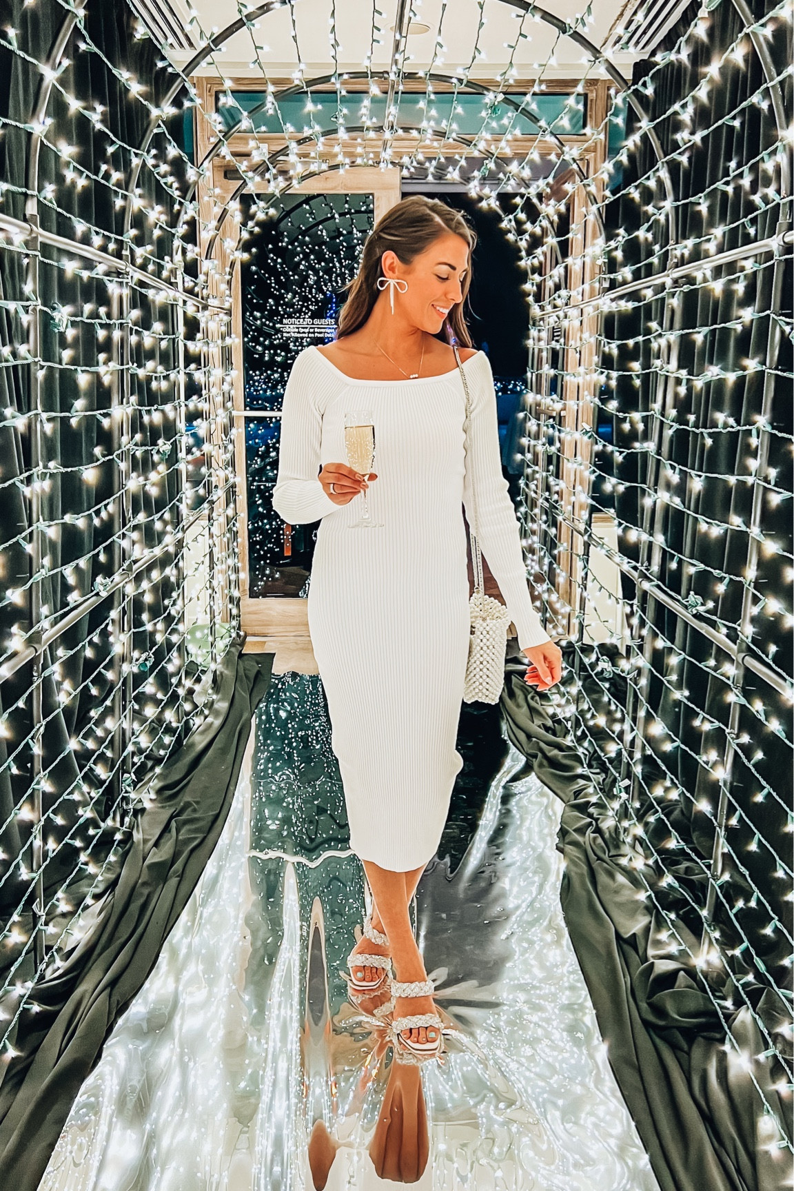 DAY 6 // WINTER WONDERLAND 🤍

#LTKfindsunder50 #LTKfindsunder100 #LTKHoliday