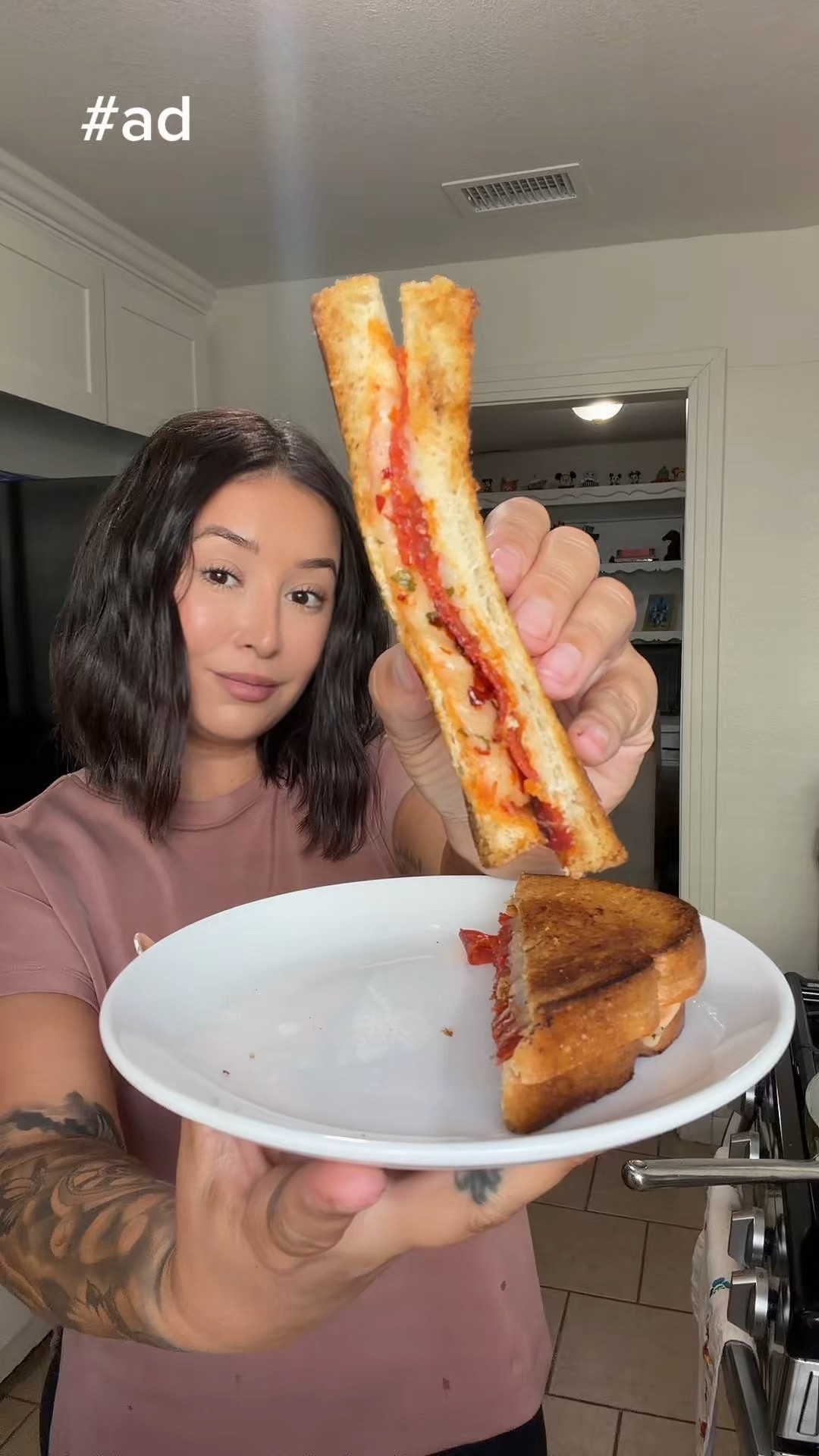 #ad Run to @Target  and grab @naturesownbread for these back to school pizza grilled cheese melts! #targetpartner #NaturesOwnPartner #NaturesOwnBread #GetBreaducated