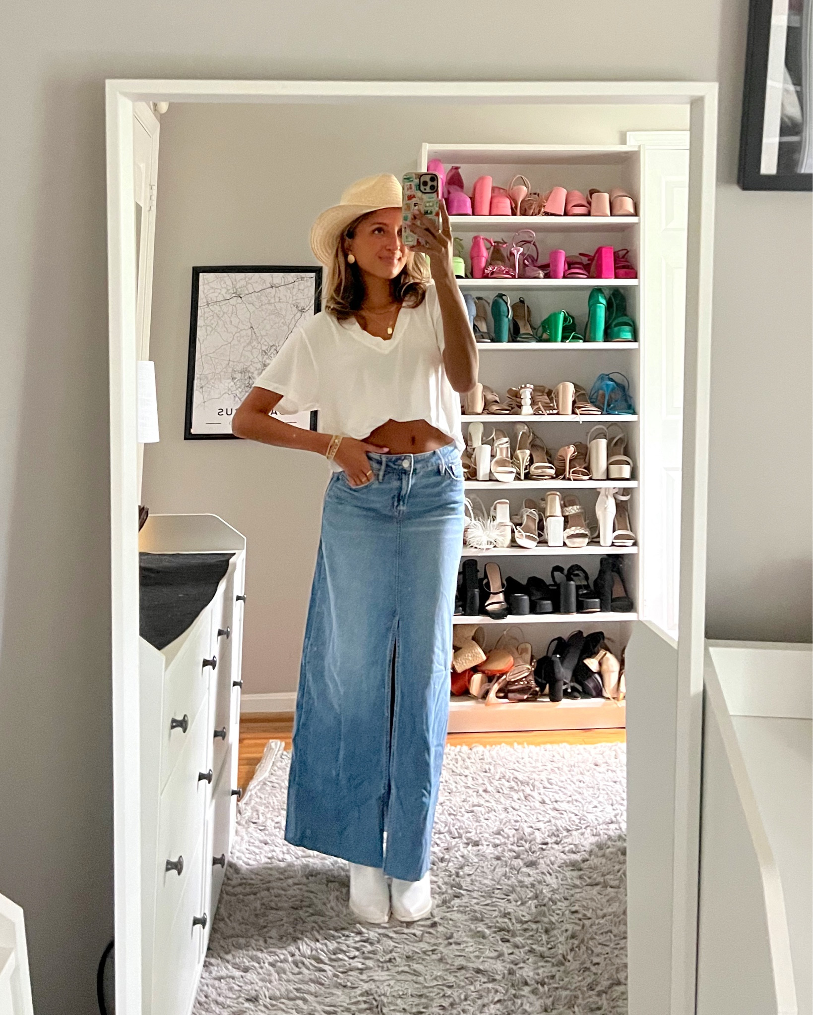 country concert outfit ideas from American Eagle. wearing a 000 in denim and an XS in tops 💕 

take advantage of their big 25-70% off sale happening right now 