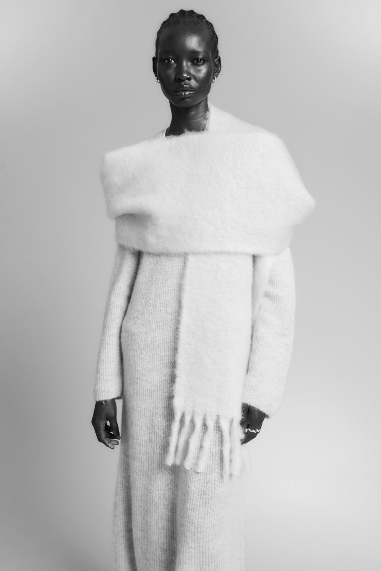 Large Mohair-Blend Scarf | H&M (UK, MY, IN, SG, PH, TW, HK)