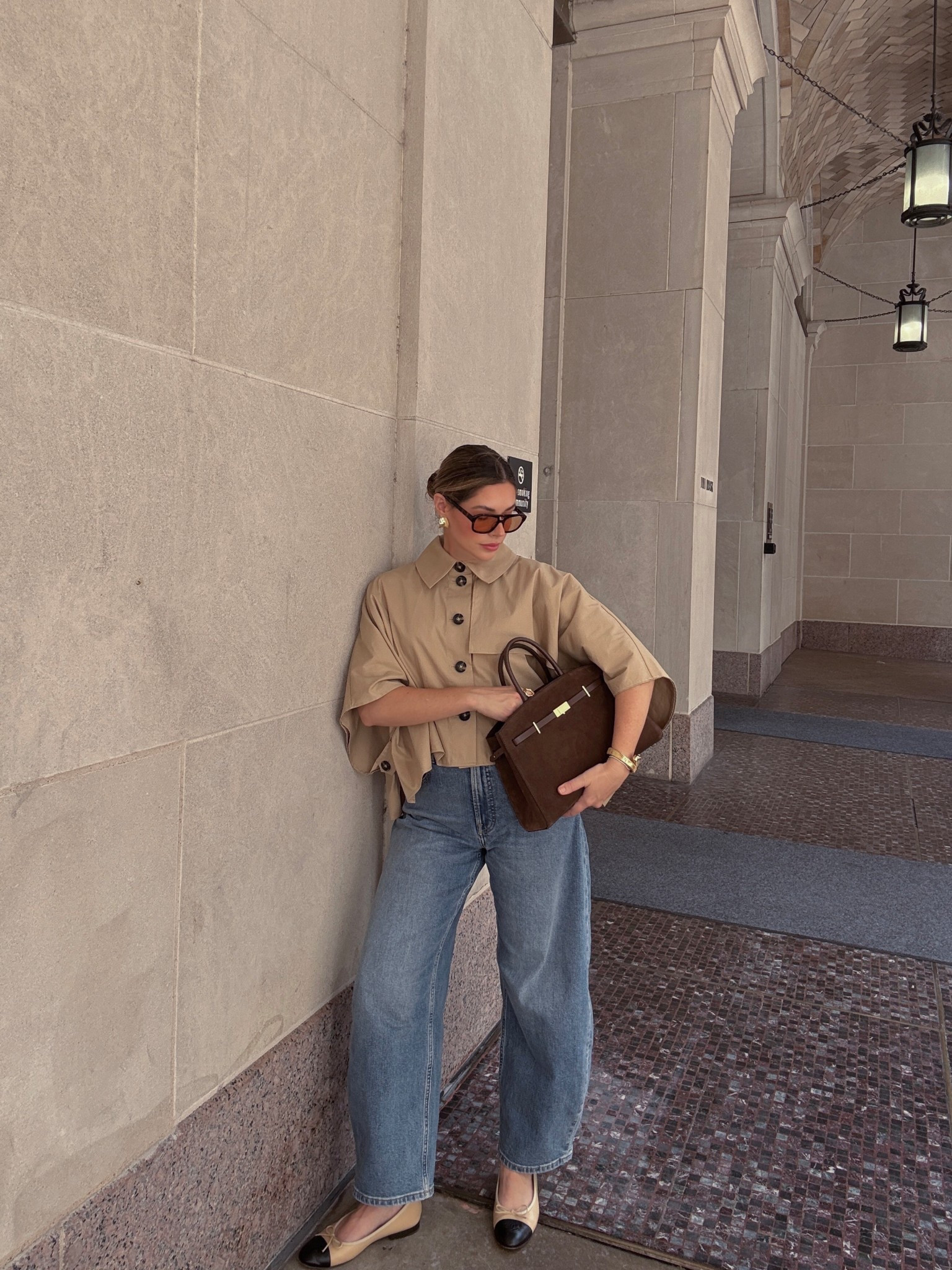 Trench coat and balloon jeans with Chanel ballet flats 