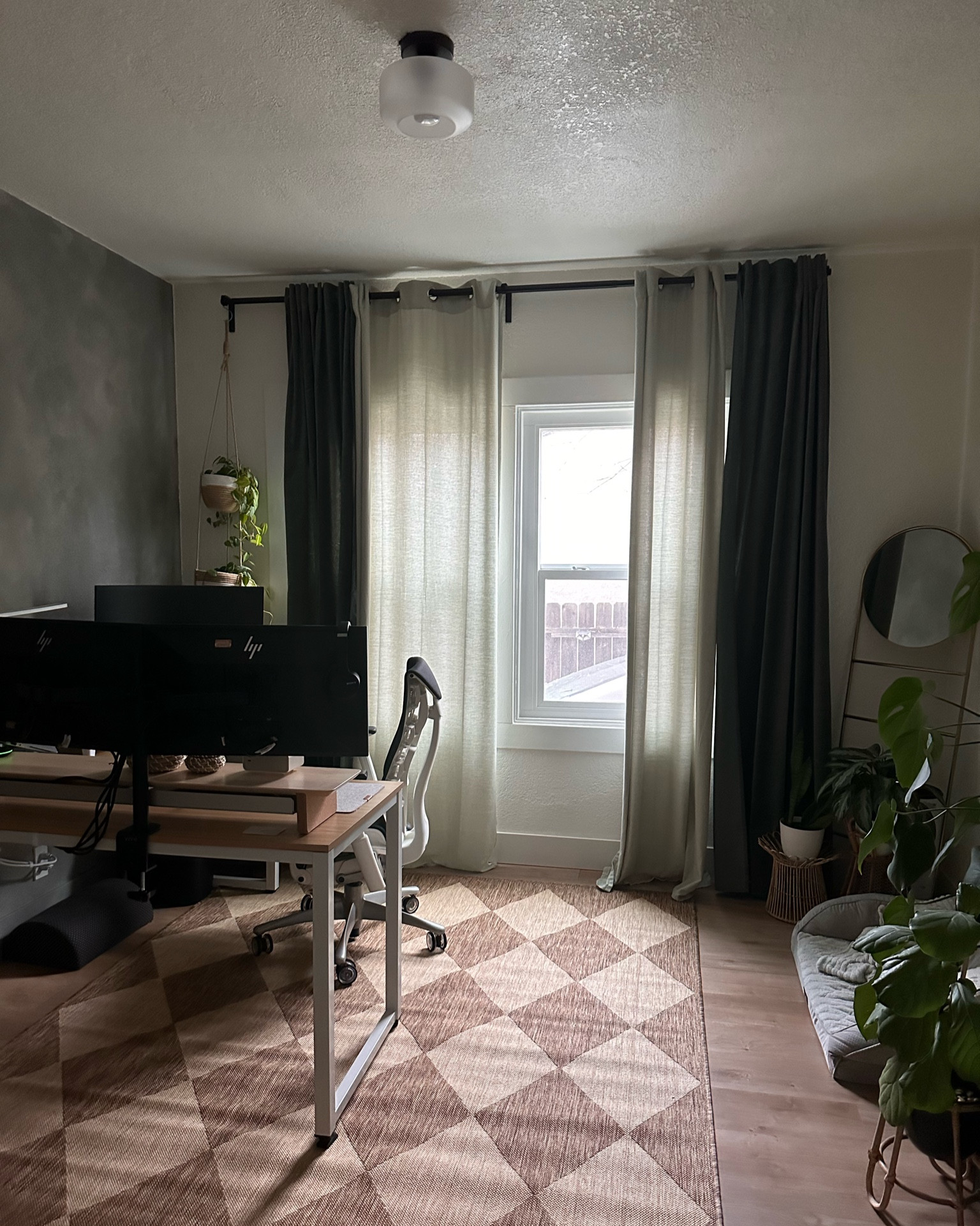 Rug reveal! I’m obsessed and she’s budget friendly! This is a 6x9 rug and I got it on sale for $120! 

#LTKFind