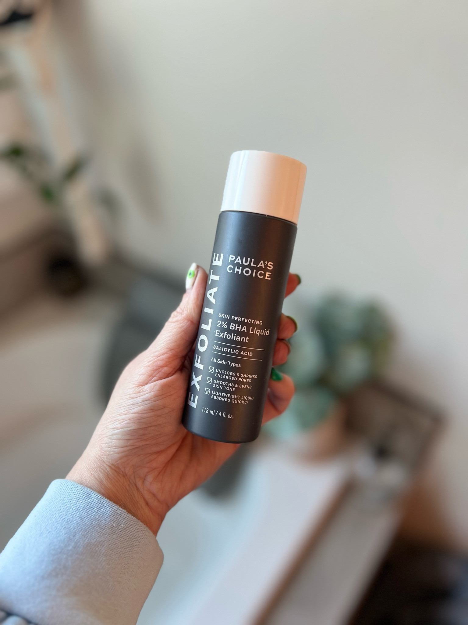 Use this daily☀️it has transformed my skin (in less than a week).

This little bottle of magic is like your skin's BFF - always there to smooth things over, shrink those pores, and keep your skin tone even. 🌟

👀💦 A drop of this elixir goes a loooong way!

🍋🎈 Imagine melting away the rough spots and welcoming a texture smoother than butter, all while keeping your skin calm and collected. That's right, folks, we've got ourselves a pore-shrinker that feels like a whisper but works like a roar!

🌈 If your skin's been having breakouts, showing off uneven tones, or just needs a little texture tune-up, consider Paula's Choice your invitation to fabulous skin. Take my word, or rather, give it a try and let your glow do the talking!

💥 BOOM! That’s how you score a skincare goal! ✨💫 

#Stealz #SkinCareRoutine #PaulasChoice


#LTKover40 #LTKbeauty #LTKxSephora