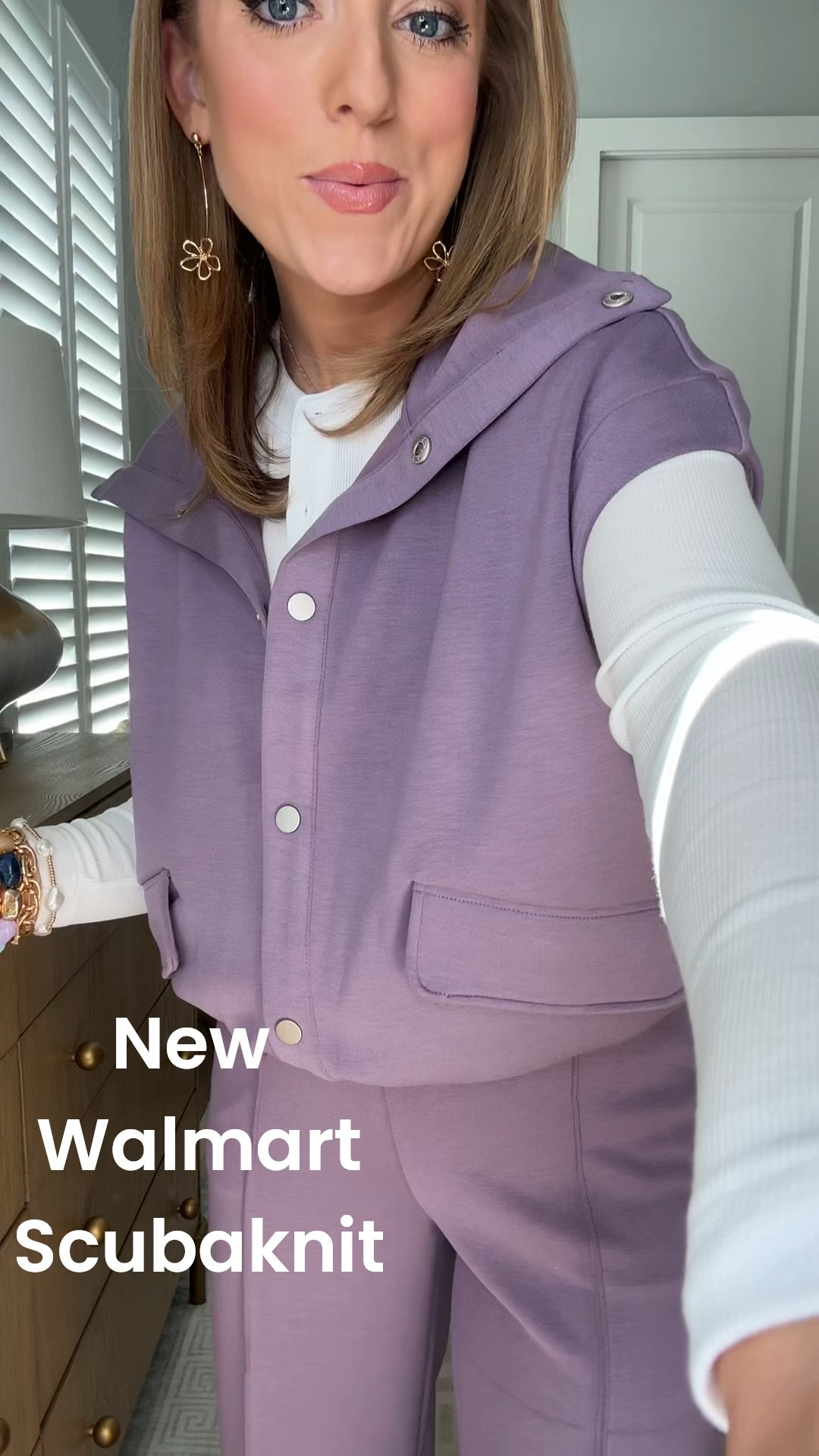 This Walmart scubaknit set is the definition of comfy but cute 🙌 The matching wide-leg pants and sleeveless hoodie vest are so soft with amazing structure. It’s the perfect elevated lounge set for errands, travel days, or school drop-off.

Styled with these pink statement sneakers for the cutest pop of color 💕 Obsessed with this athleisure moment!

If you’re looking for affordable matching sets and trendy sneakers, Walmart new arrivals are where it’s at.

#WalmartStyle #ScubaKnit #MatchingSet #AthleisureLook #CasualChic #AffordableFashion #WalmartOutfit