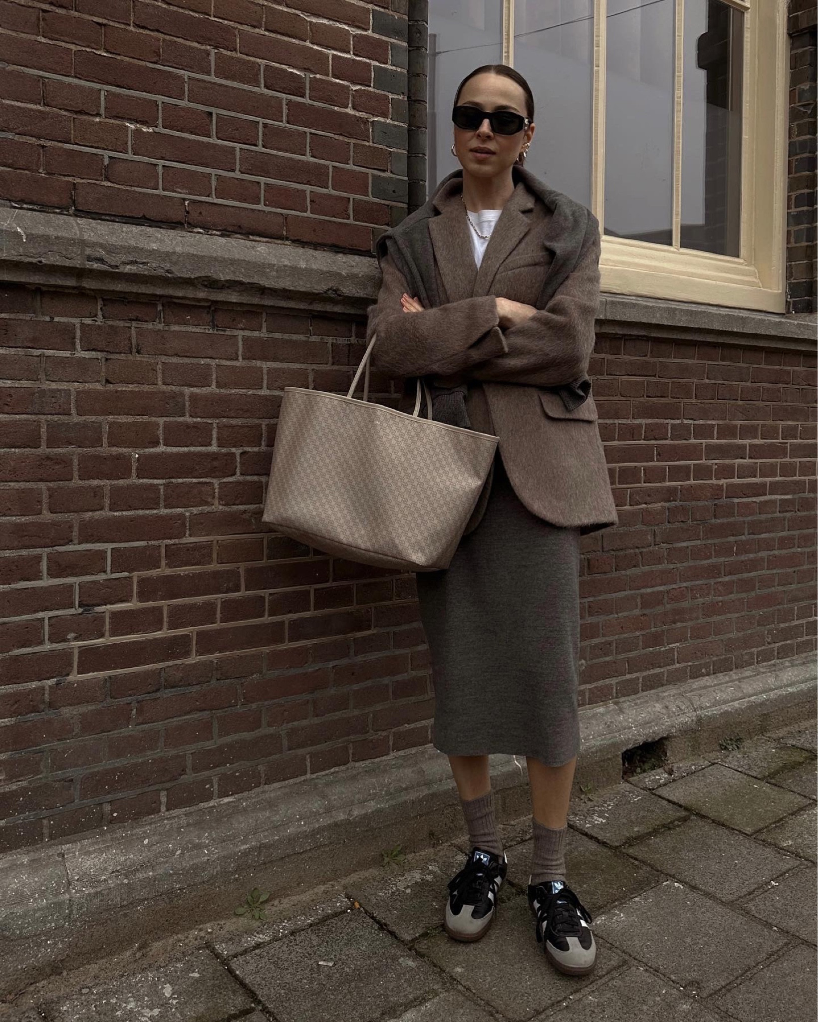 How to style a midi skirt