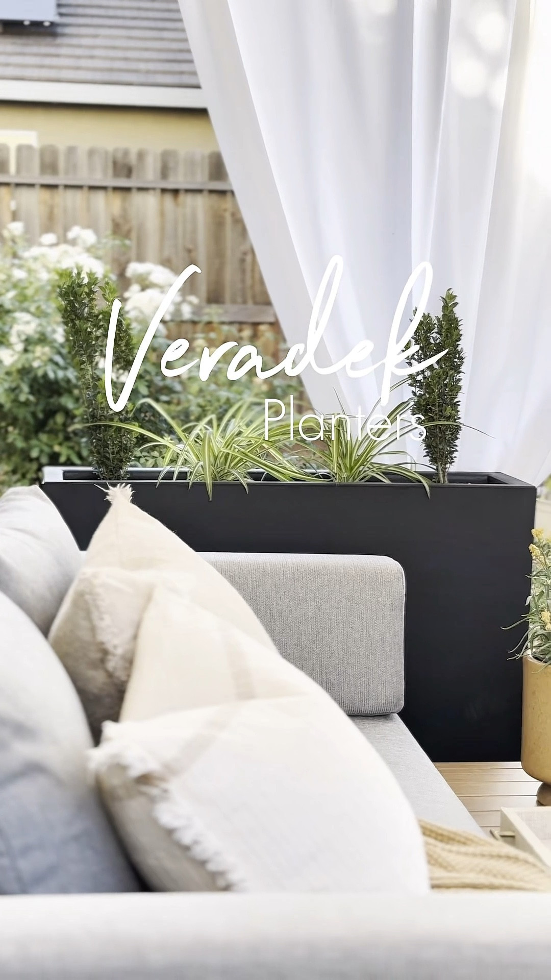 ✨ Privacy, style, and greenery all in one! 🌿 

Instant Privacy? Yes, please! 🙌
Bye-bye, unwanted views! These @veradek planters are just what we needed for a little privacy and a pop of greenery. Perfect for adding height and privacy. Love how these natural plants add life and height to our patio! And with an insert tray for drainage, you can easily switch to faux options whenever you want!



#myveradek #privacyplanters