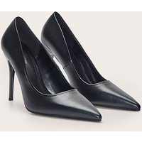 Black PU Court Shoe | PrettyLittleThing UK