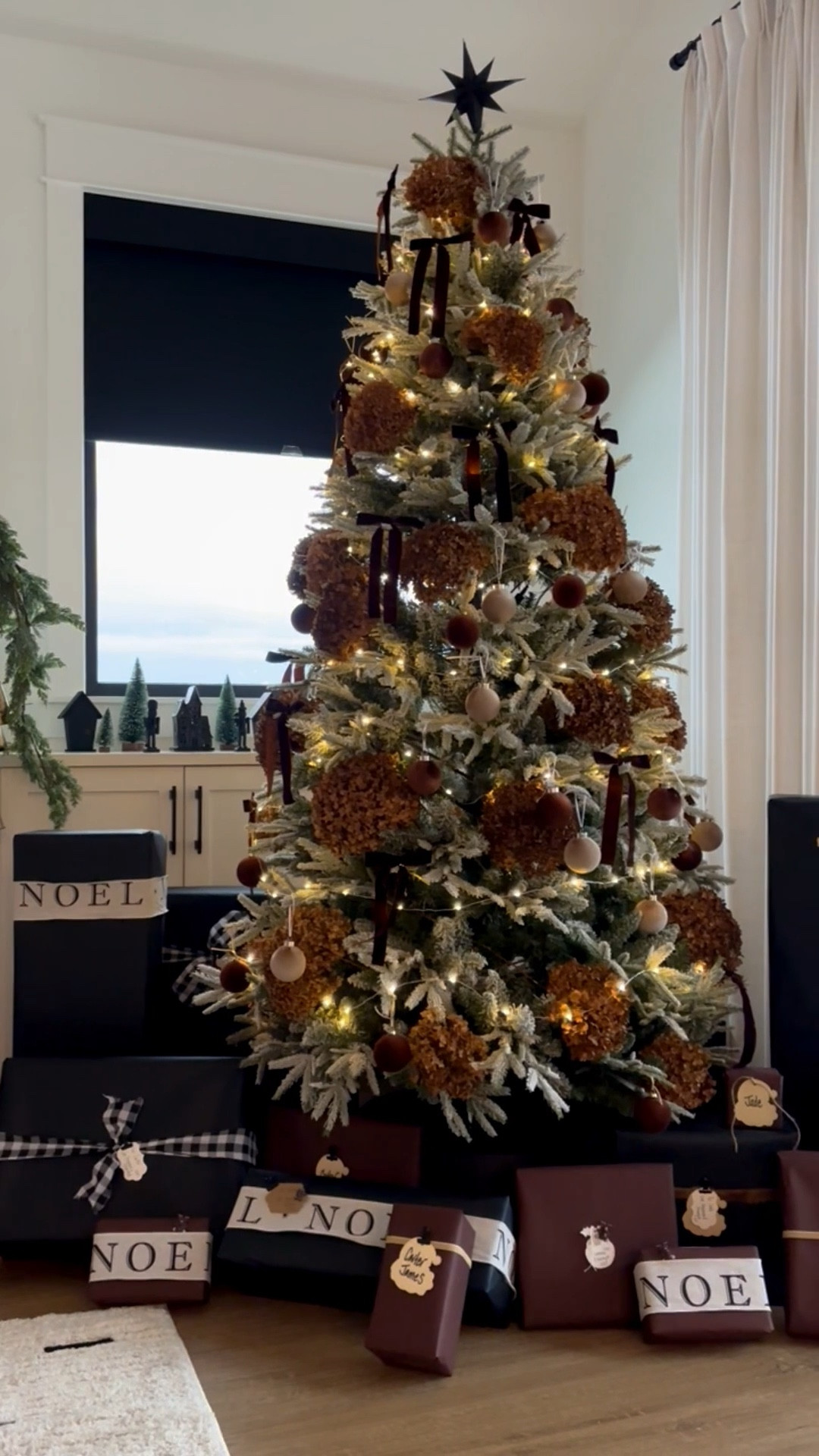 H O L I D A Y S / the gifts are wrapped

Amazon Canada | Neutral Wrapping Paper | Chocolate Brown | Black | Velvet | Buffalo Plaid

#LTKhome #LTKholiday #LTKcanada