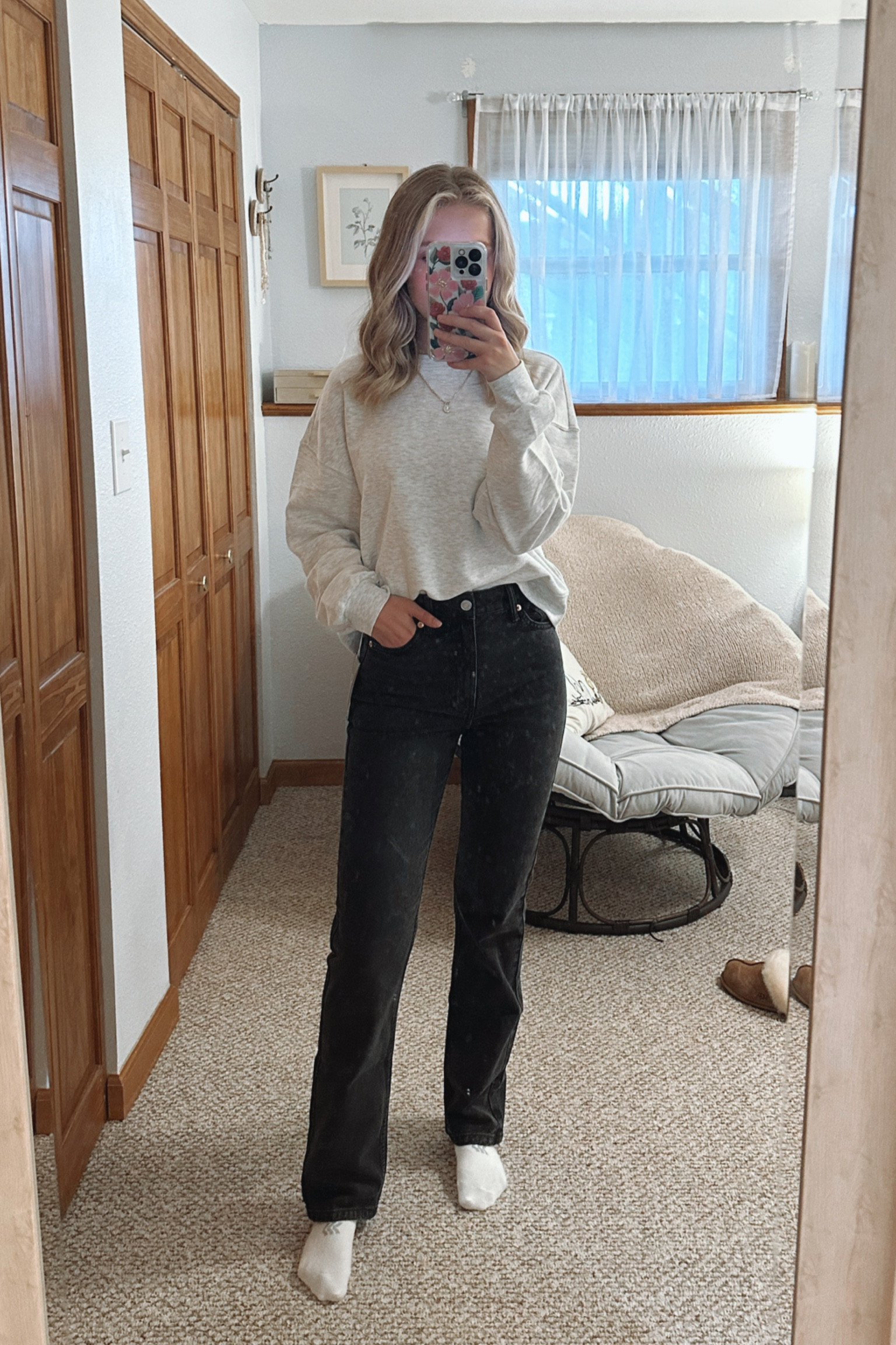 Black H&M jeans are a staple for Fall! 

#LTKBacktoSchool #LTKSeasonal #LTKFind