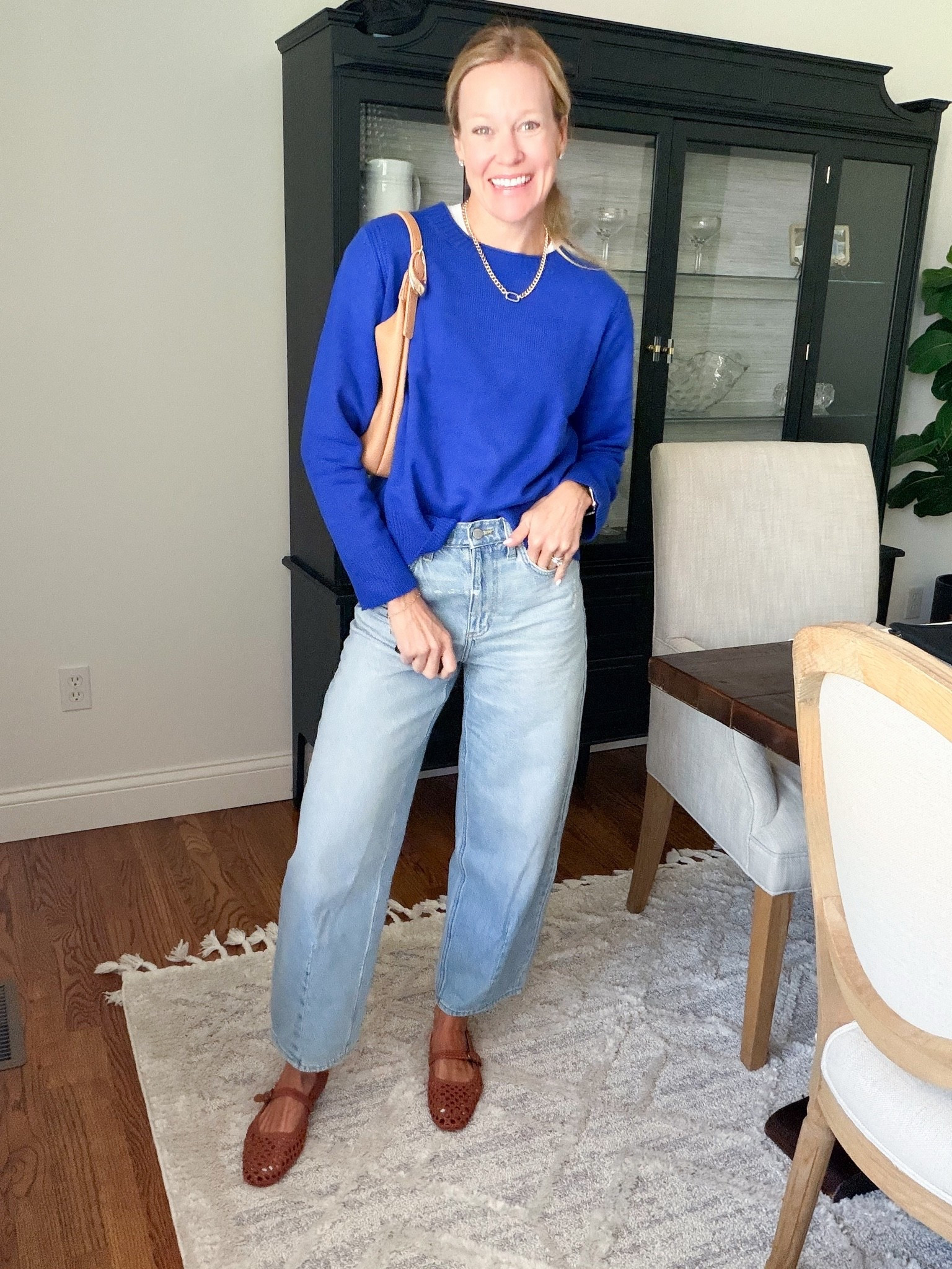 #walmartfinds #walmartstyle  

Sweater- small / Jeans- size 2

#LTKootd