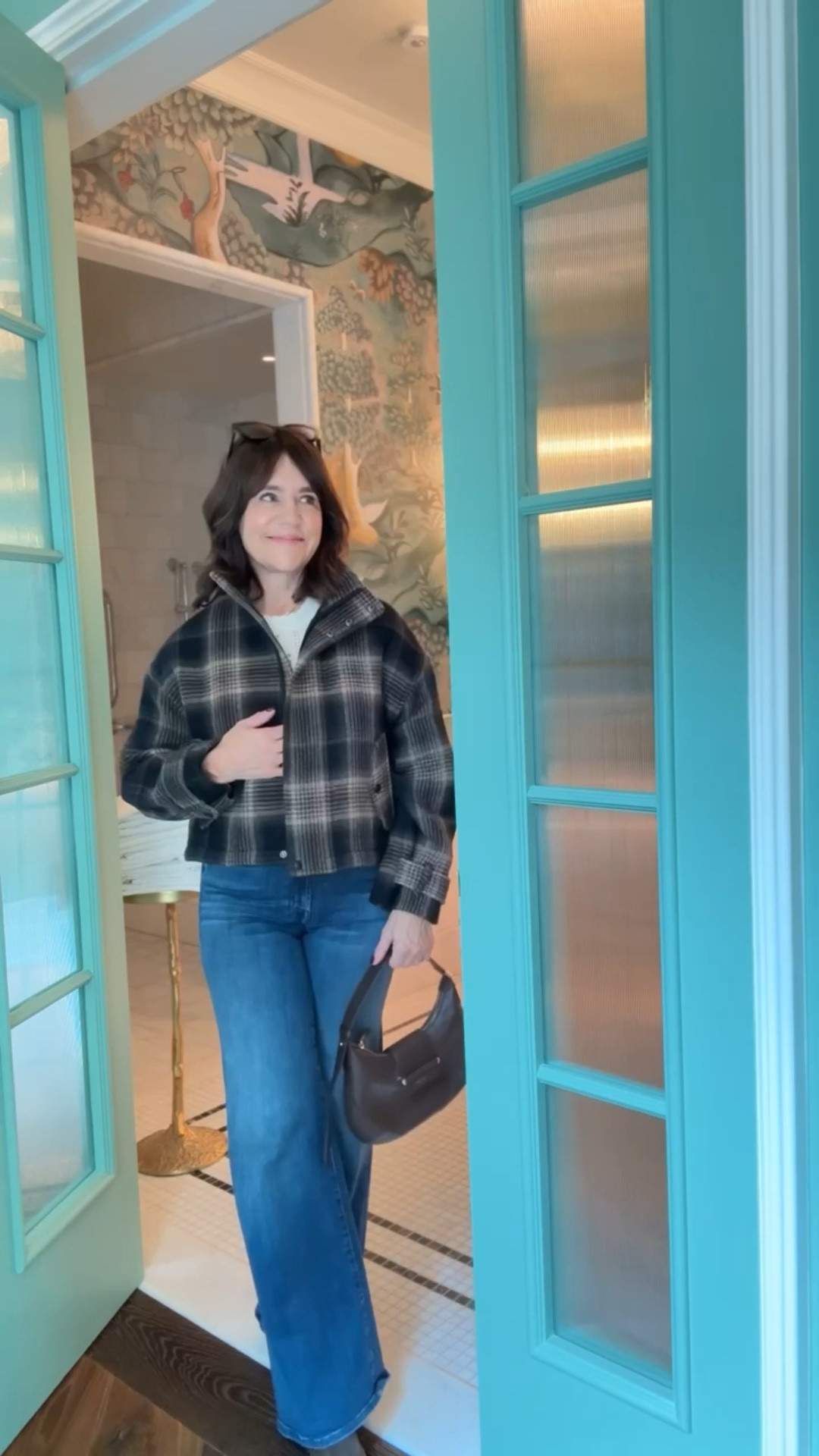 These are the jeans that EVERYONE loves! My plaid bomber is almost sold out but linking some of my other fave plaid jacket options🤍

#LTKootd #LTKgrwm #LTKPetite