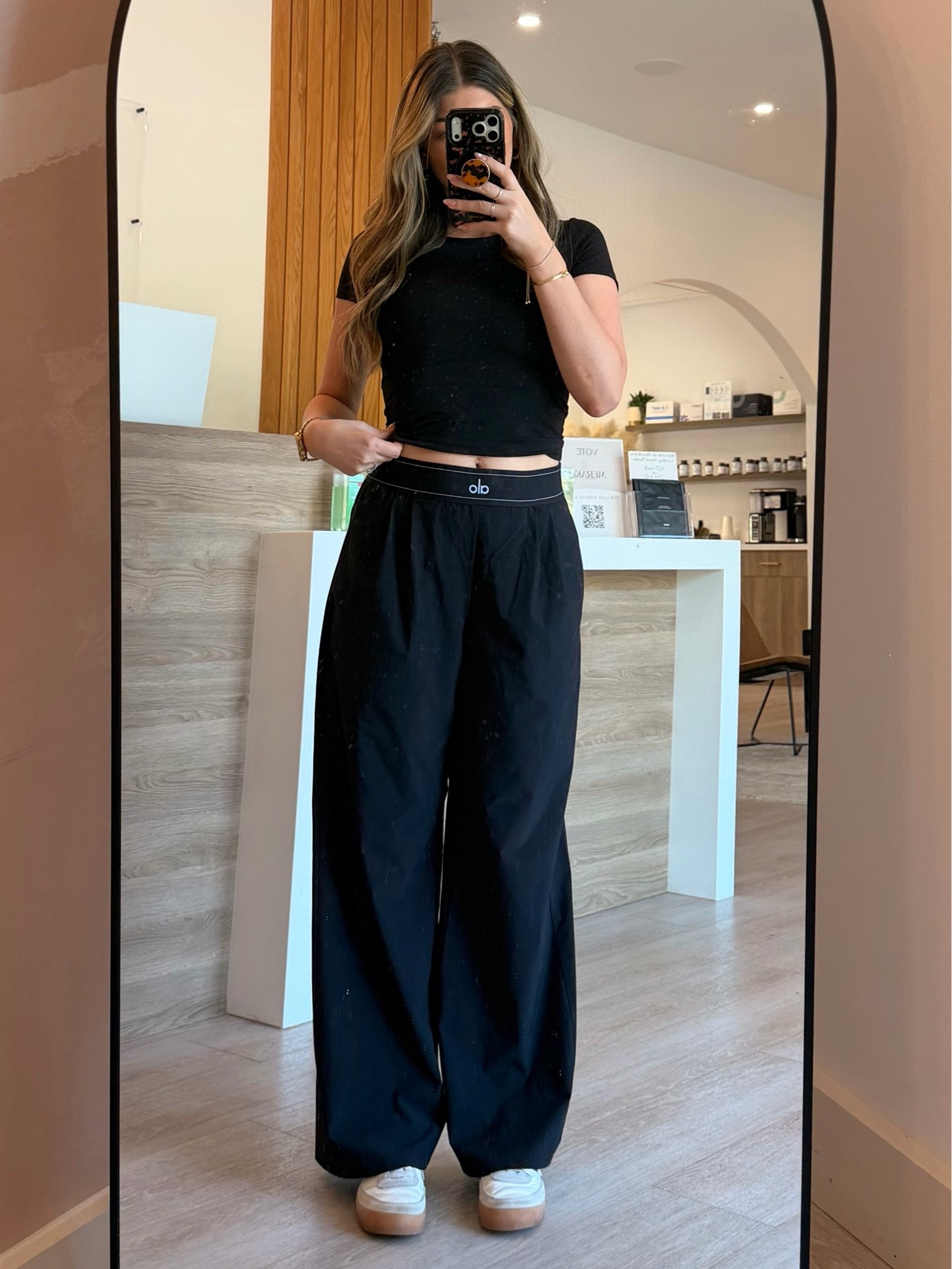 These Alo Trousers have easily become one of my fav items I possess! 

Athleisure | Alo | Aerie

#LTKootd #LTKPetite #LTKWorkwear