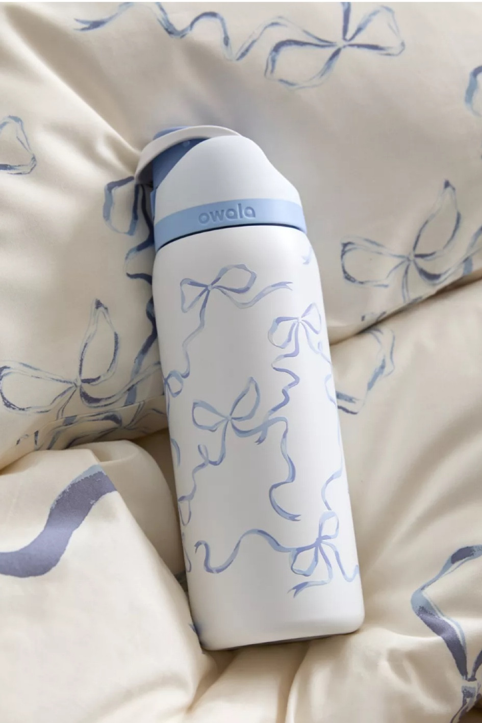 Grandmillennial perfection. And yes, it fits in a cup holder 💙 



#LTKFindsUnder50 #LTKTravel #LTKStyleTip