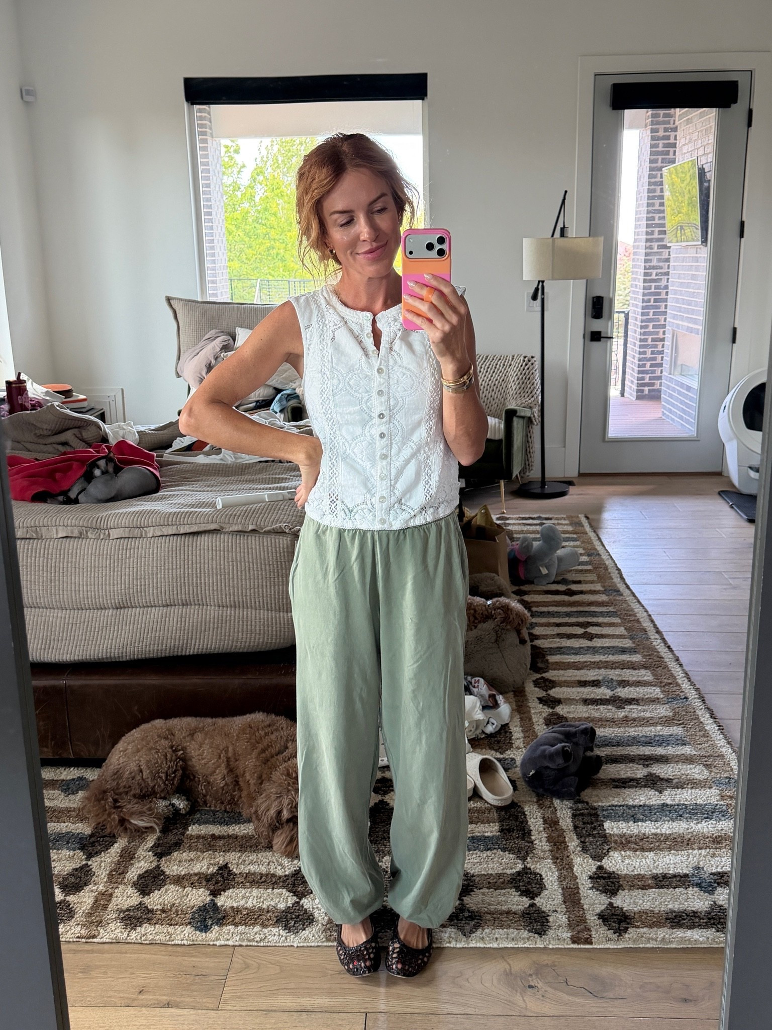 Wearing a small in the top and pants. These pants are sooo comfy and come in a set! I’m in an 8 in the shoes and am typically a 8-8.5.

#LTKootd