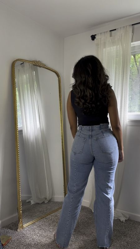 The last day to get the best jeans on sale! Amazon top! Curve love 28 long medium vertical splice Abercrombie style- medium top- casual style- Amazon fashion finds 