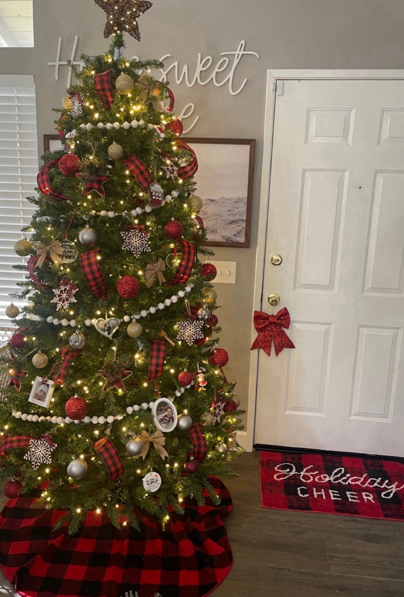 Modern Farmhouse Christmas Tree 🎄 



#LTKHome #LTKHoliday #LTKSeasonal