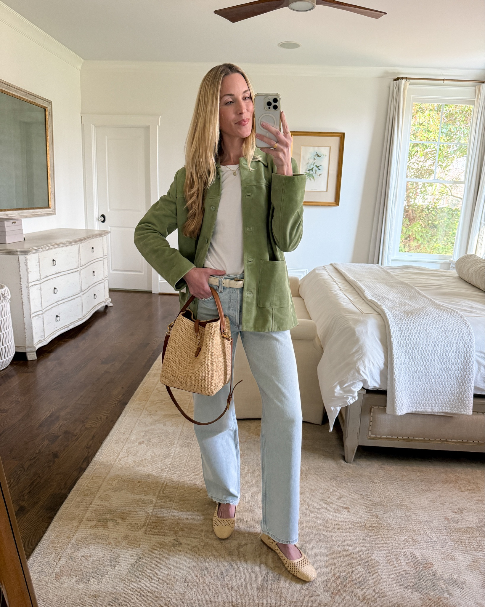 Casual spring outfit! XS suede jacket, S white tee, 25 light wash jeans, raffia ballet flats TTS. Bag is YSL rented through Vivrelle. Similar pieces linked to recreate this look!


Spring outfit casual, spring outfit 2026, spring outfits 2026, spring jacket


#LTKootd #LTKTall #LTKSeasonal