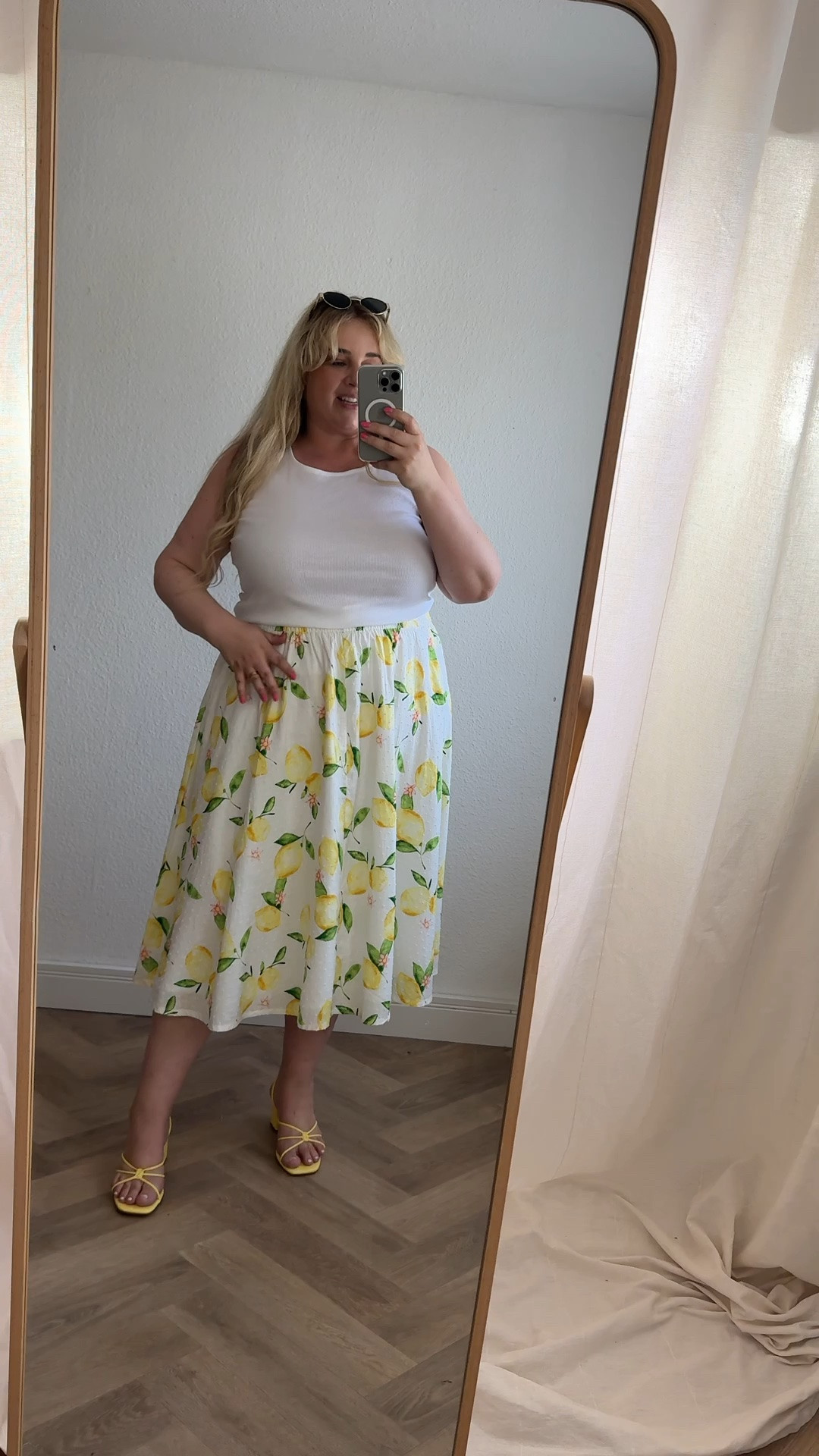 Trend: Zitronenrock 🍋 

15 % sparen bei Bon Prix mit dem Code: 15beauty

(Gültigkeit: 16.06. -einschl. 18.06.2026; 15% auf Alles; einmalig einlösbar pro Kundin; gilt in DE App & Webshop)

#plussizefashion #röcke #summerdress #curvy #kleid #lemon

#LTKdeutschland #LTKplussize #LTKsummer