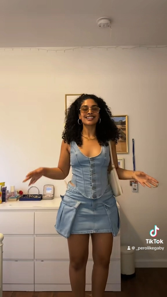 Denim on denim >>>> 🤍✨🤭 I love this set from Meshki! Linking it here! My sizes are small and medium but I’d size down for the top, it runs large!! 

#LTKFind #LTKSeasonal