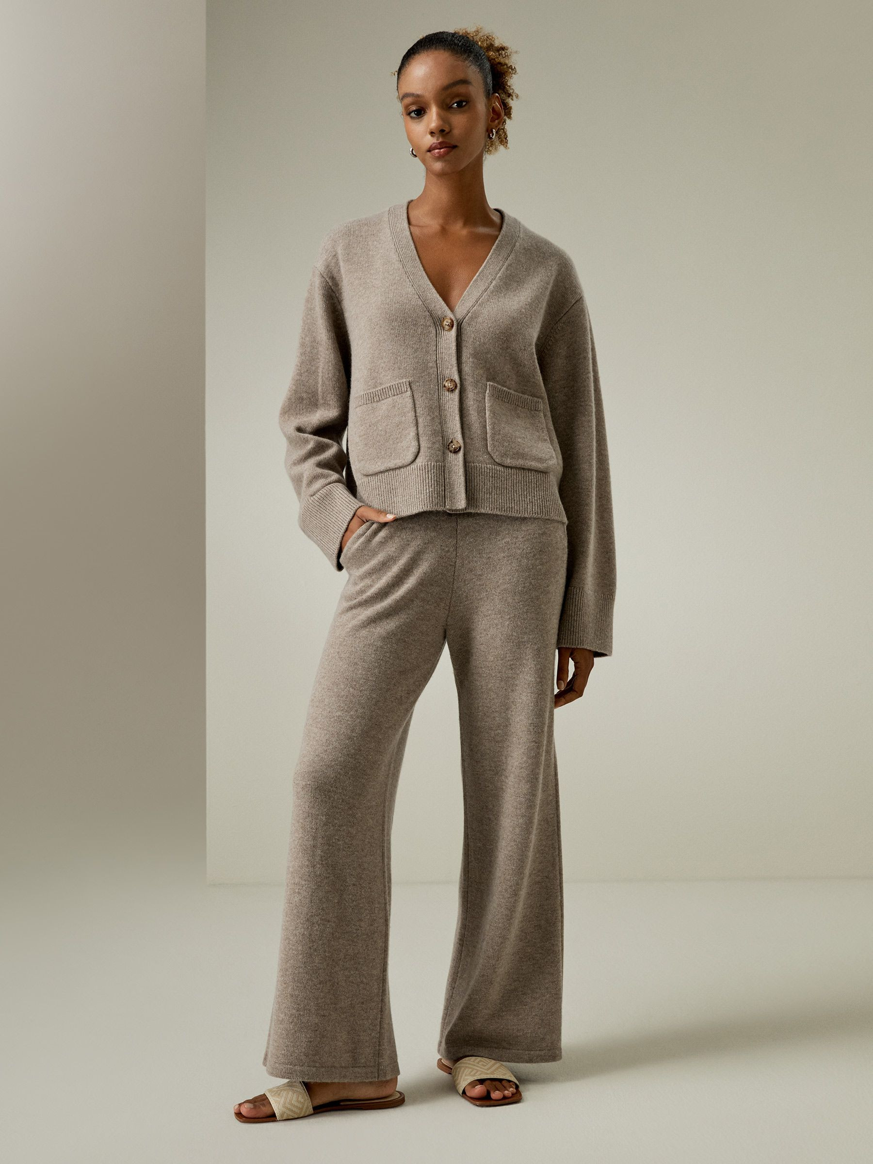 Cropped Wool-Cashmere Blend Cardigan | LilySilk