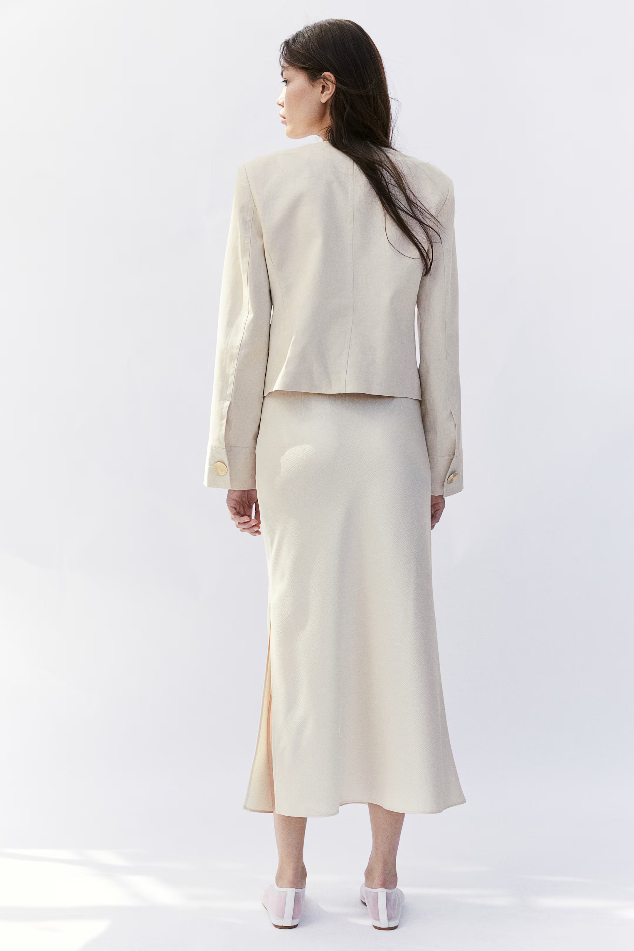 Crêpe satin skirt | H&M (UK, MY, IN, SG, PH, TW, HK)