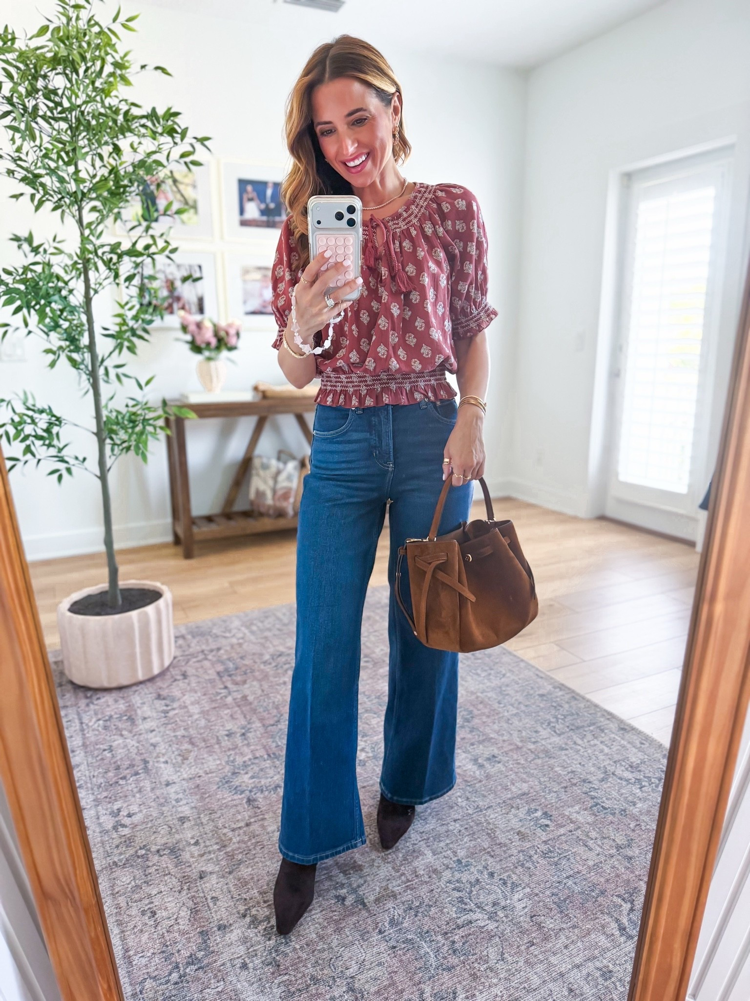 Running errands today in my new wide leg jeans from Spanx! Wearing XS petite. These have 360 degree shaping for your tummy, waist and back. These are stretchy and won’t lose their shape! Size down if in-between sizes! Code LISAMARIEXSPANX for 15% off first purchase + free shipping, excluding sales @Spanx #spanxpartner

#LTKgrwm #LTKootd #LTKPetite