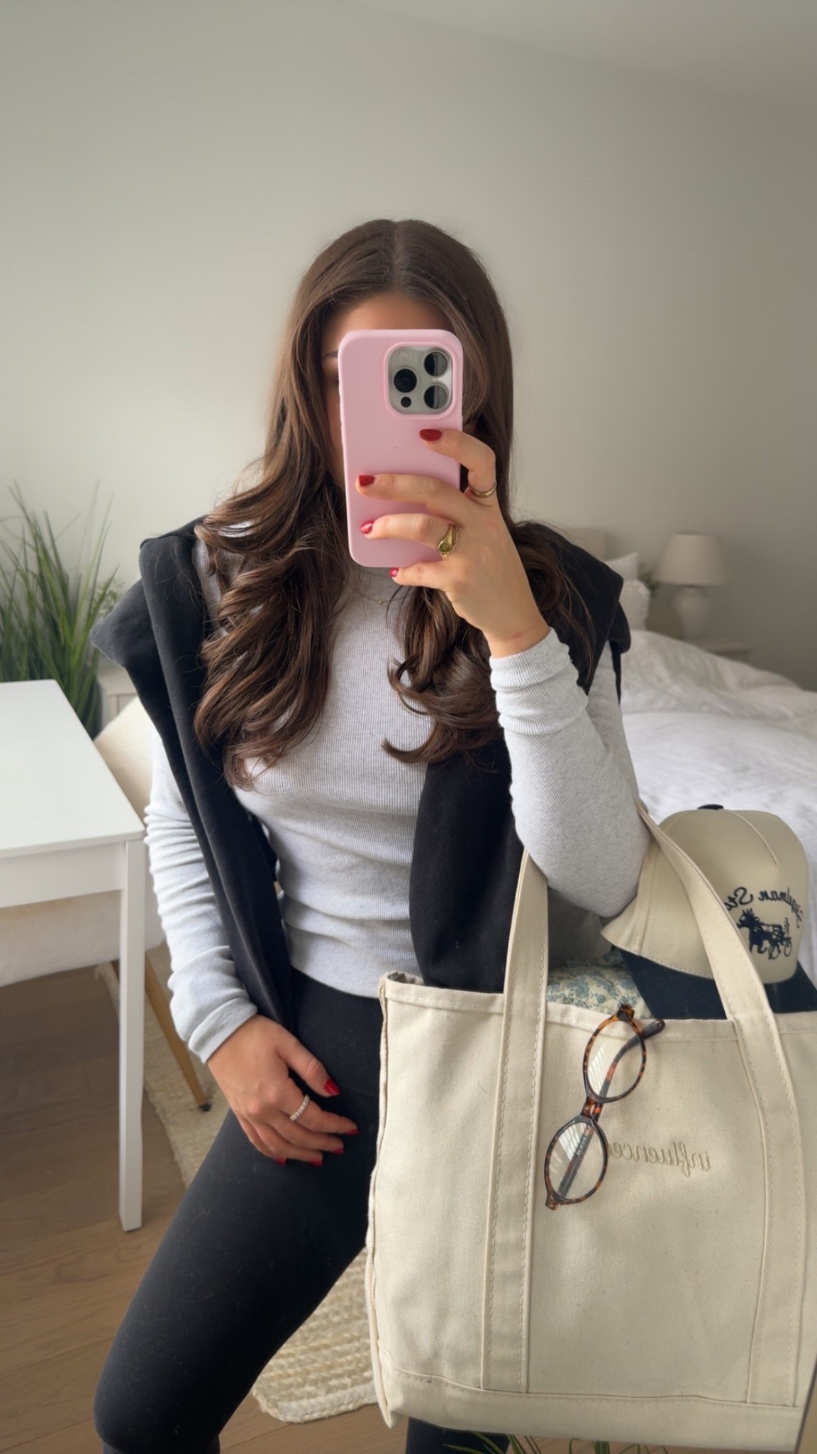 airport outfit ✈️ IG @noelleconforti

#LTKStyleTip #LTKTravel #LTKPetite