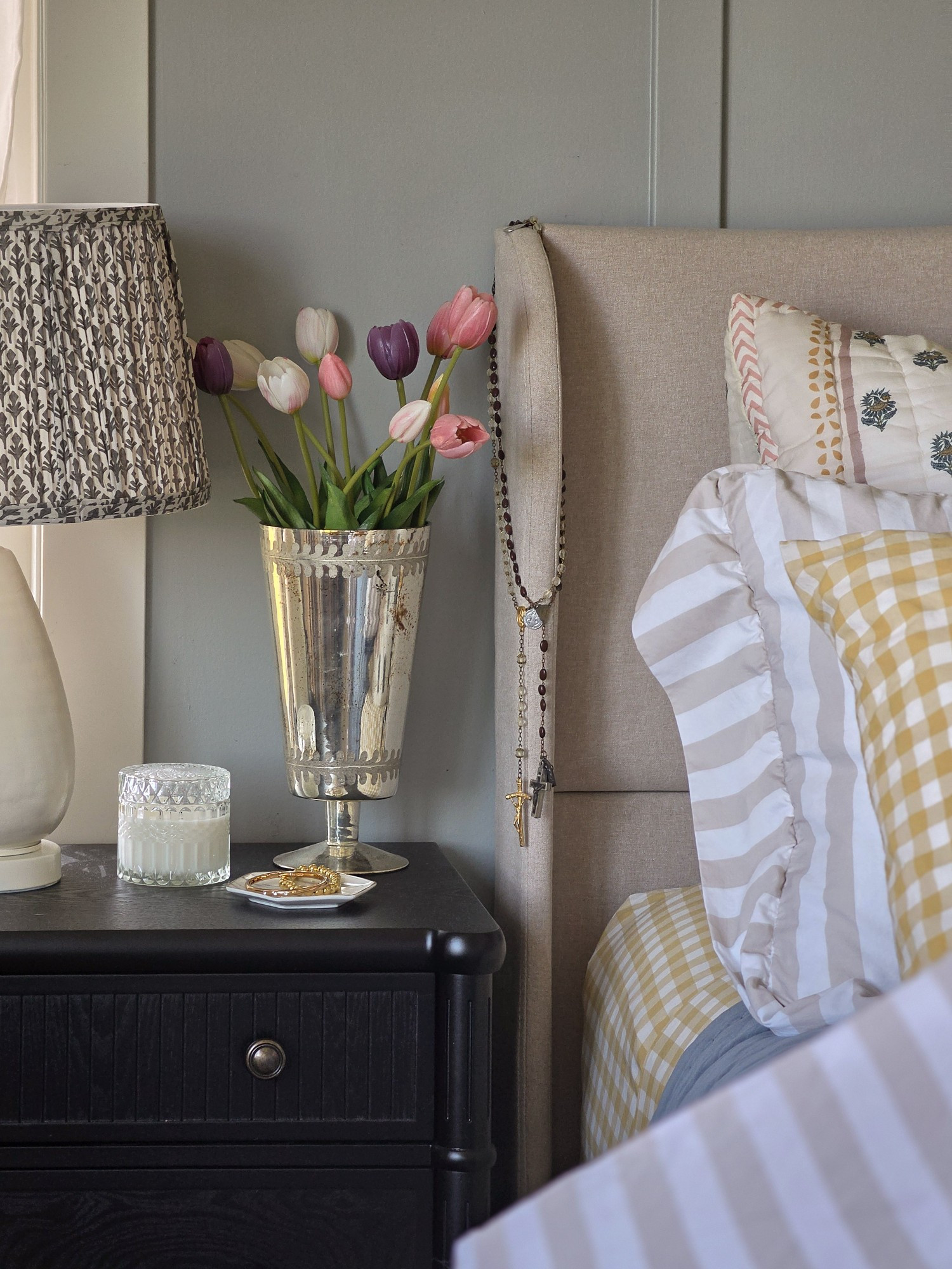 Bedroom details 

#LTKstorytime #LTKSeasonal #LTKHome