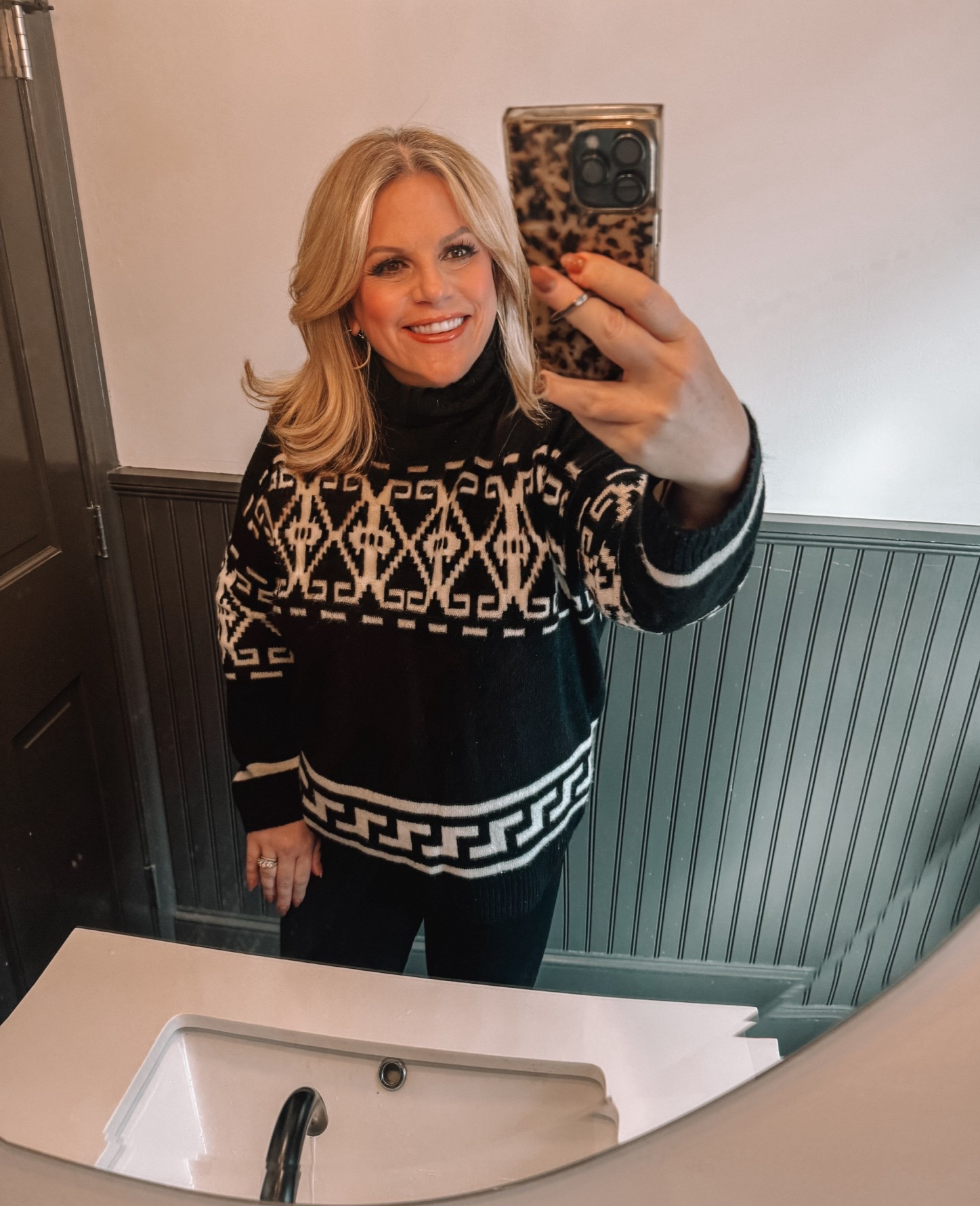 My fair isle sweater is 33% off , fully stocked and will be delivered before Christmas.
I live this one because it can be worn well after Christmas. Runs large, consider going down a size.
Sweater, Christmas sweater, turtleneck, Fair Isle, Christmas outfit 

#LTKootd #LTKSeasonal #LTKgrwm