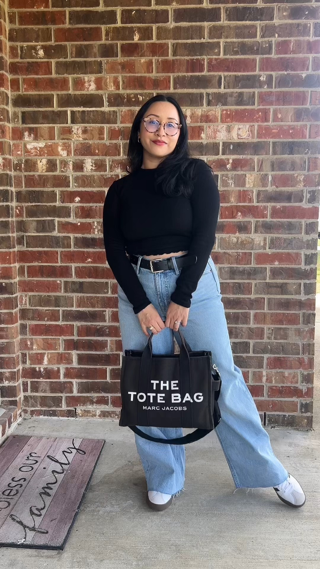 Mom of 3 OOTD 👟 Keeping it simple, comfy, and realistic for everyday life. I paired my favorite jeans with classic sneakers, a basic top, and an easy grab-and-go tote bag — perfect for errands, school drop-off, and busy days on the go. I linked every piece so you can shop the full look directly on LTK! 

#LTKootd #LTKgrwm #LTKmomlife