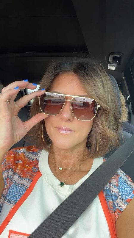 Amazon sunglasses.  This is the gradient brown pair.  

#LTKover40 #LTKfindsunder50 #LTKstyletip