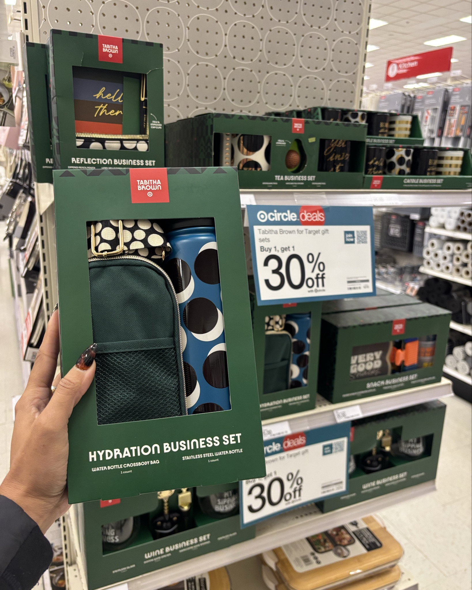 Still need work gifts? This is your sign. Team gifts, boss gifts, white elephant wins, all handled. Tabitha Brown did her big one with these, so you already know. Don’t walk. Run!


#giftgivingideas #whiteelephant #workgifts #holidaygifting #corporategiftideas

#LTKFindsUnder50 #LTKHoliday #LTKGiftGuide