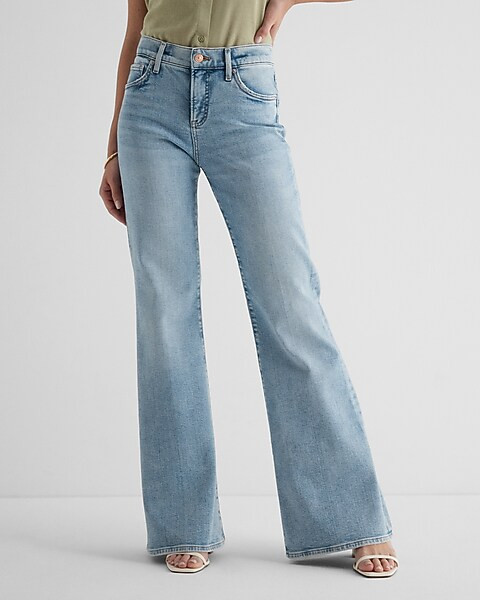 Mid Rise Light Wash 70s Flare Jeans | Express