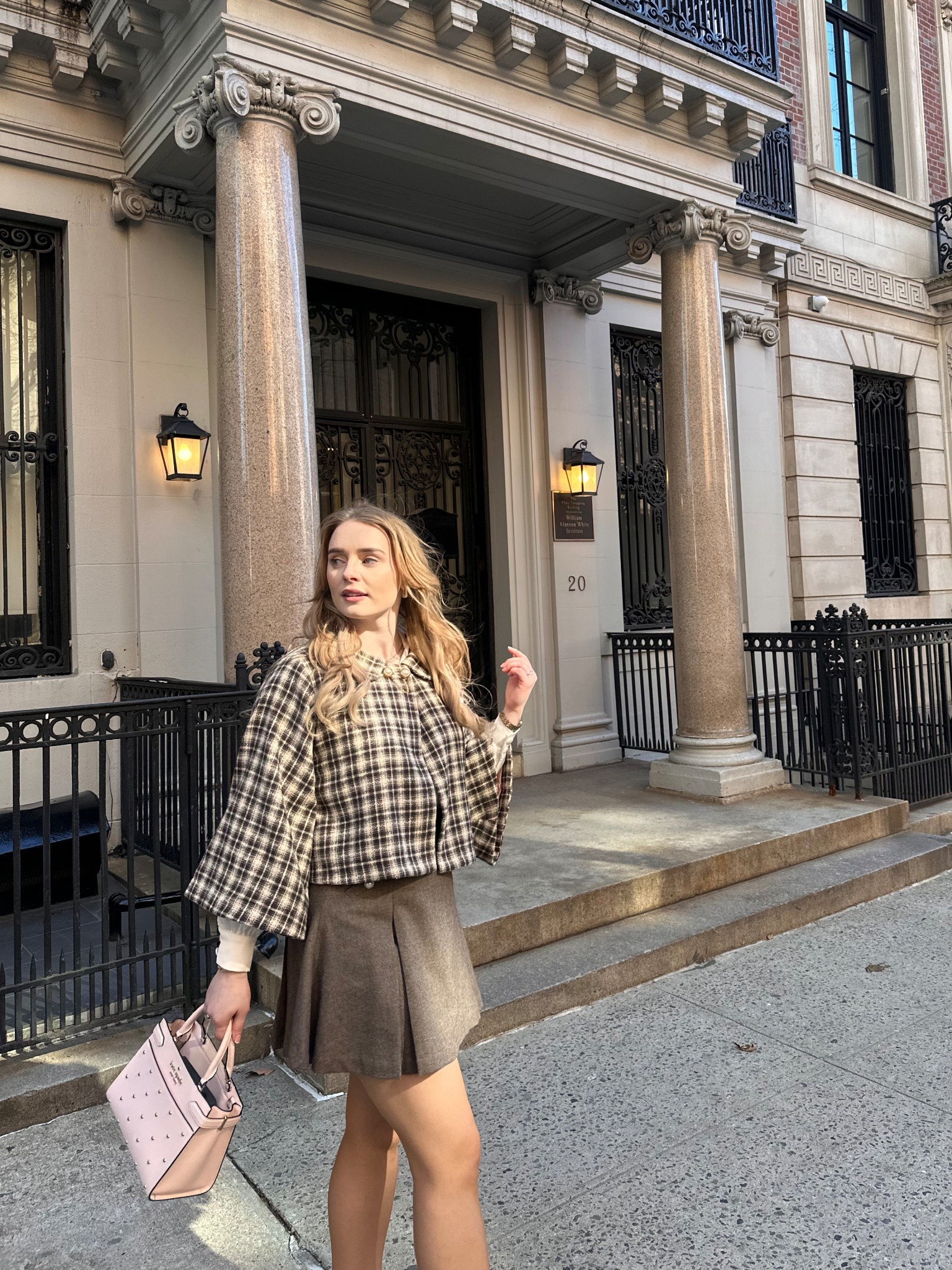 NYC Dreaming 

#flossybyfreddy #flossygirl #proposalday #skort #classicstyle #elegantfashion #autumncolours #autumnfashion

#LTKeurope #LTKuk #LTKstyletip