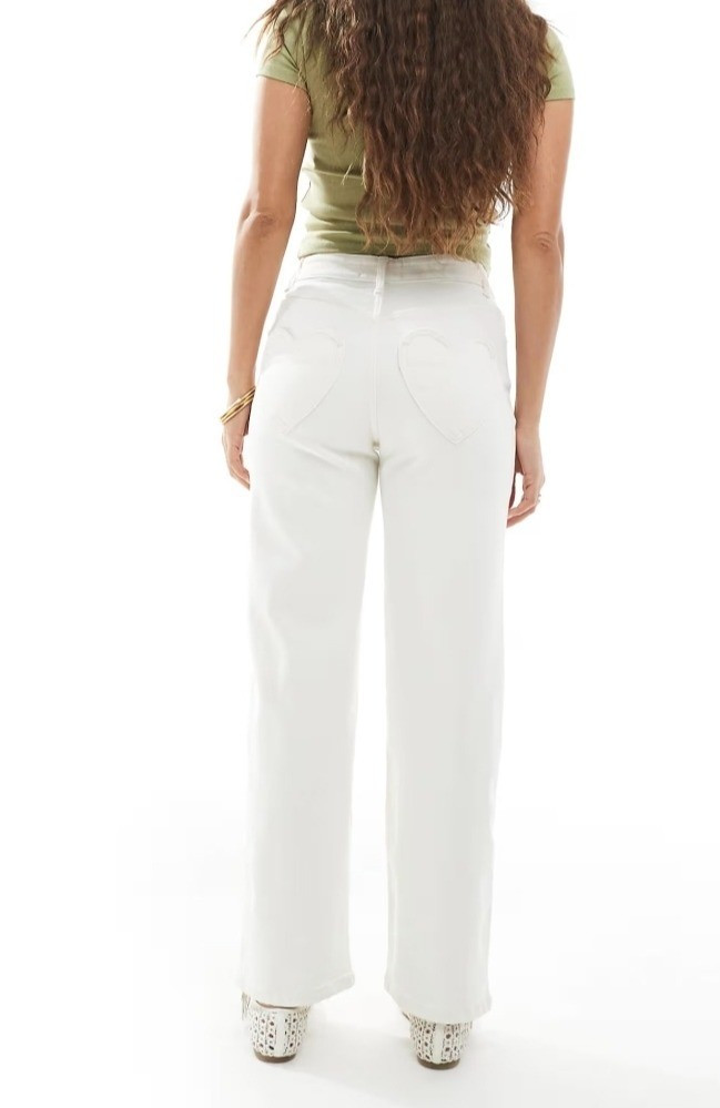 White Petite jeans.Petite-friendly jeans for short women under 5'4/164cm. Petite fashion.

#LTKPetite #LTKMidsize #LTKgrwm