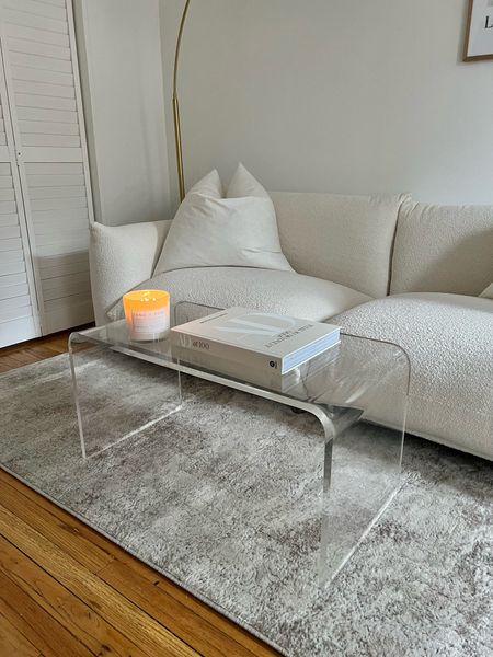 Home decor, apartment furniture, coffee table, acrylic table, candles, coffee table book, apartment decor, home furniture

#LTKSale #LTKhome #LTKsalealert