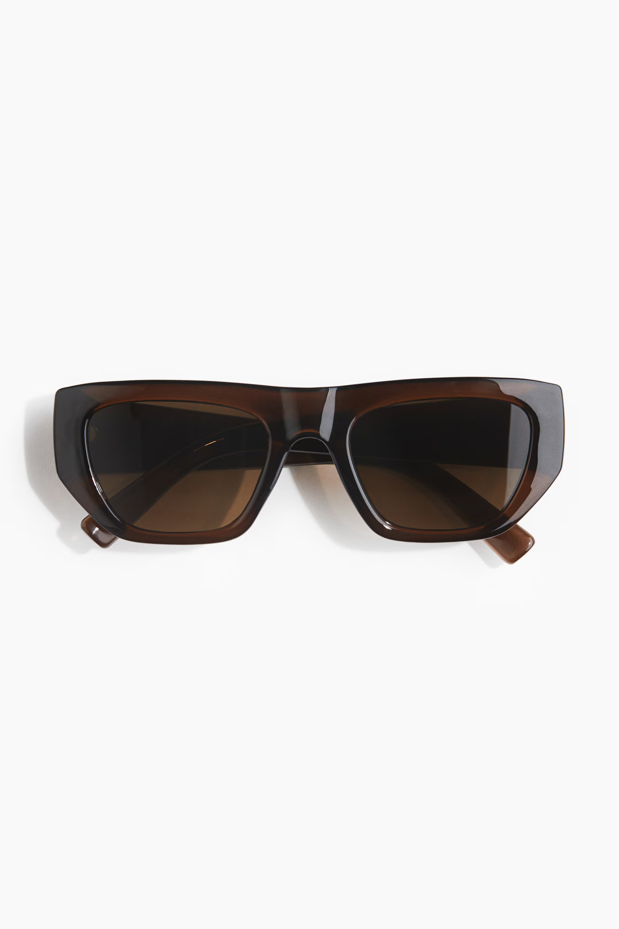 Cat-eye sunglasses | H&M (UK, MY, IN, SG, PH, TW, HK)