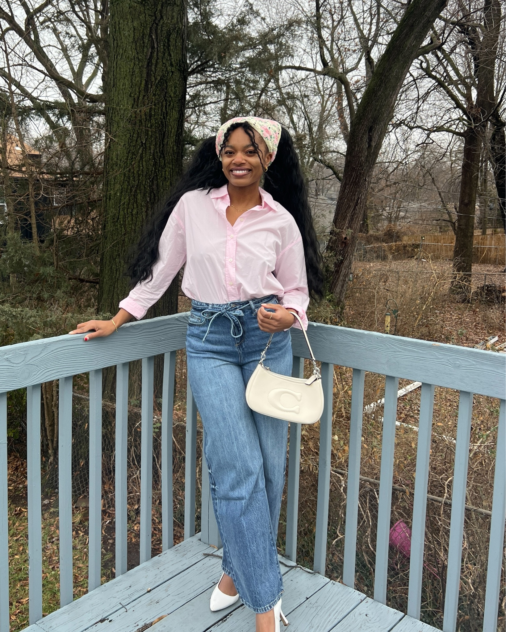 Cute and chic casual outfit!🩷👖

#LTKWorkwear #LTKFindsUnder100 #LTKStyleTip