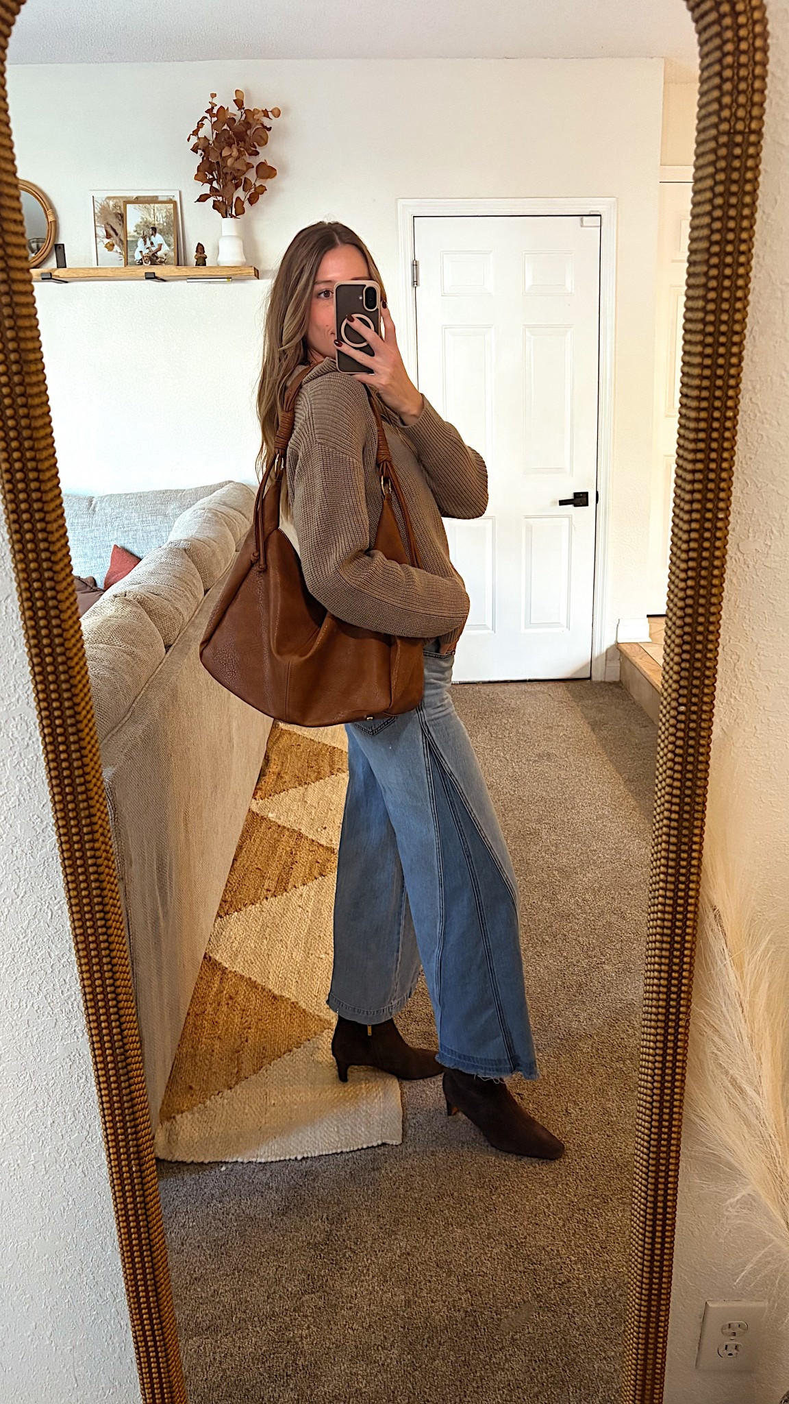 Casual clinic Friday 🤌🏼

Size 24 in pants, size M sweater 🫶

Casual chic, women’s sweaters, wide leg jeans, suede boots, leather bag, women’s bags

#LTKootd #LTKStyleTip #LTKWorkwear