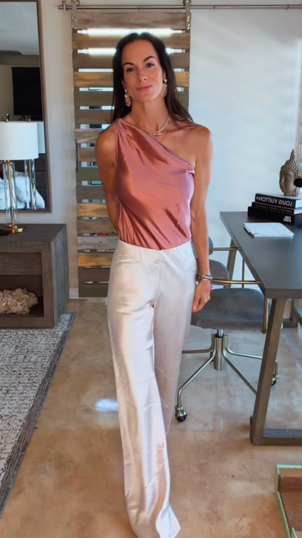 Silk, shine, and just enough sass to steal the spotlight. ✨💗

This satin moment understood the assignment… and these shell earrings? The icing on the cake. The whole look feels effortlessly luxe without even trying, and I’m officially obsessed.

#NicoleColeeStyle #OOTN #SummerStyle #ResortChic #FashionInspo

#LTKdayinmylife #LTKgrwm #LTKootd