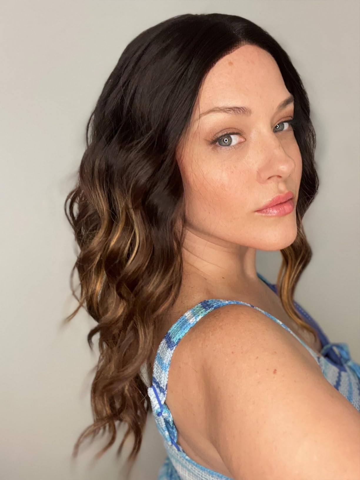 AISI HAIR Brown Chestnut Highlight Wig for Women Medium Length Wave Curly Glueless Synthetic Heat Resistant Hair Wigs for Daily Party Cosplay | Amazon (US)