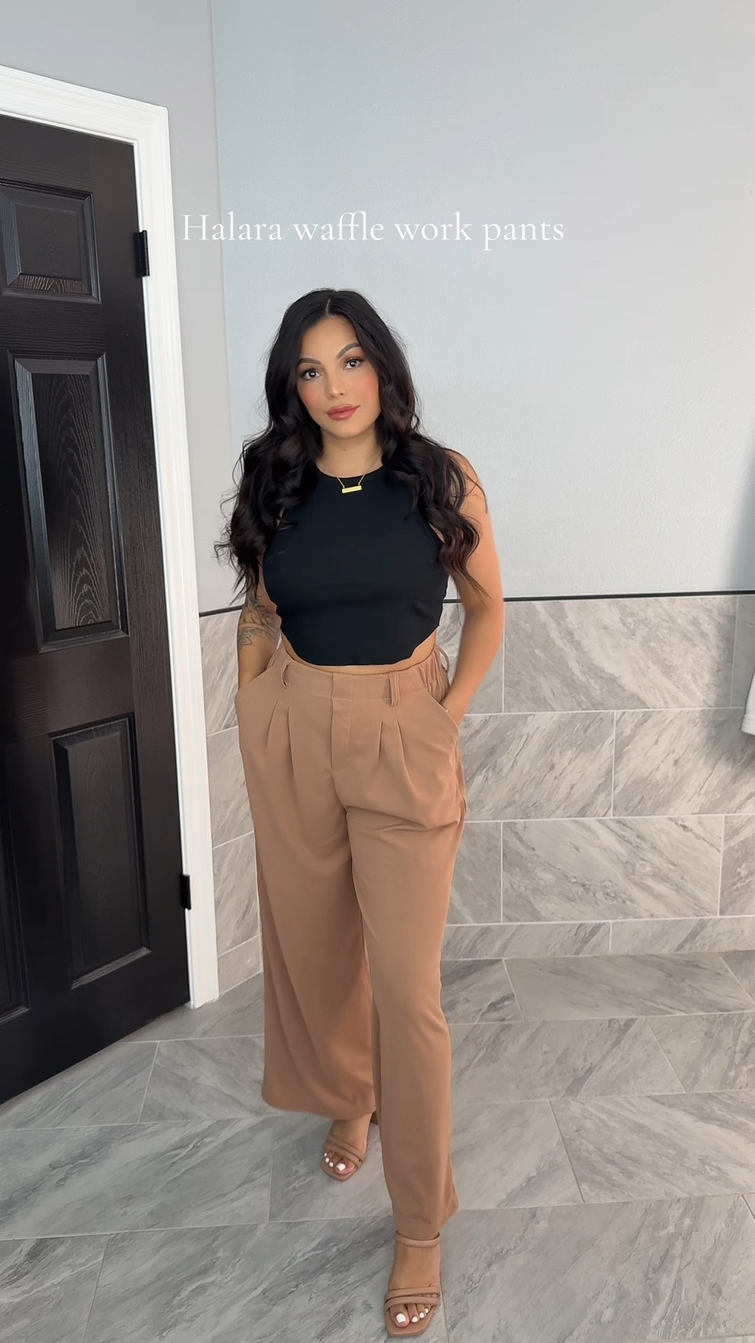 Halara dress pant - medium 
Top - L 
Shoes 7
5’4 145 lbs 

#LTKSeasonal #LTKStyleTip #LTKWorkwear