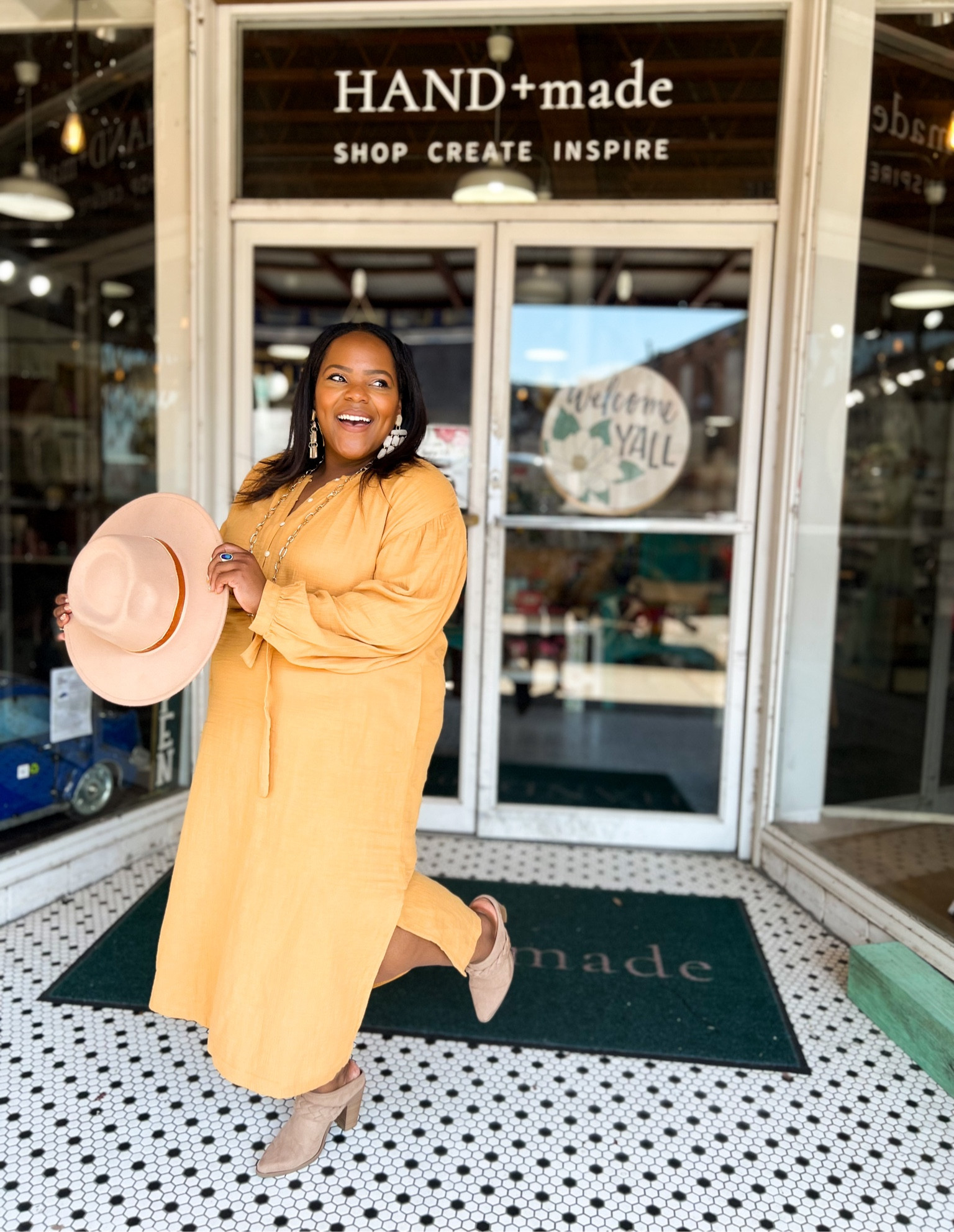 Universal Thread Midi/Maxi Dress from Target 🎯 Wearing the xl. Fall fashion / Target style 

#LTKcurves #LTKsalealert #LTKSeasonal