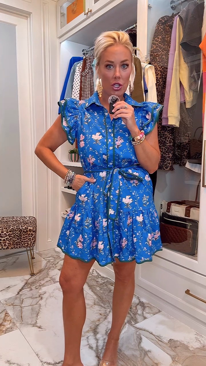 I love this dress to transition to summer to
Fall for all the events /outings , size small