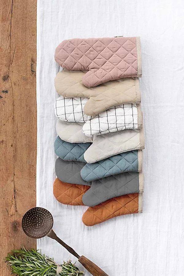 MagicLinen Linen Oven Mitt | Urban Outfitters (US and RoW)