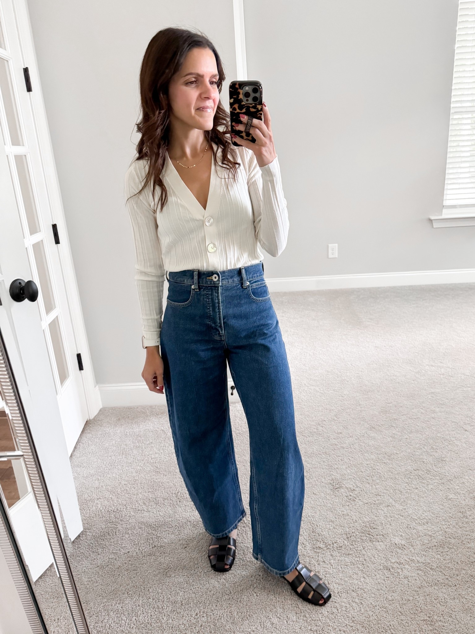 What I wore: 
Ribbed cardigan: Madewell, XS
Barrel jean: Everlane, 25
Fisherman sandals: Everlane, tts 

#LTKStyleTip