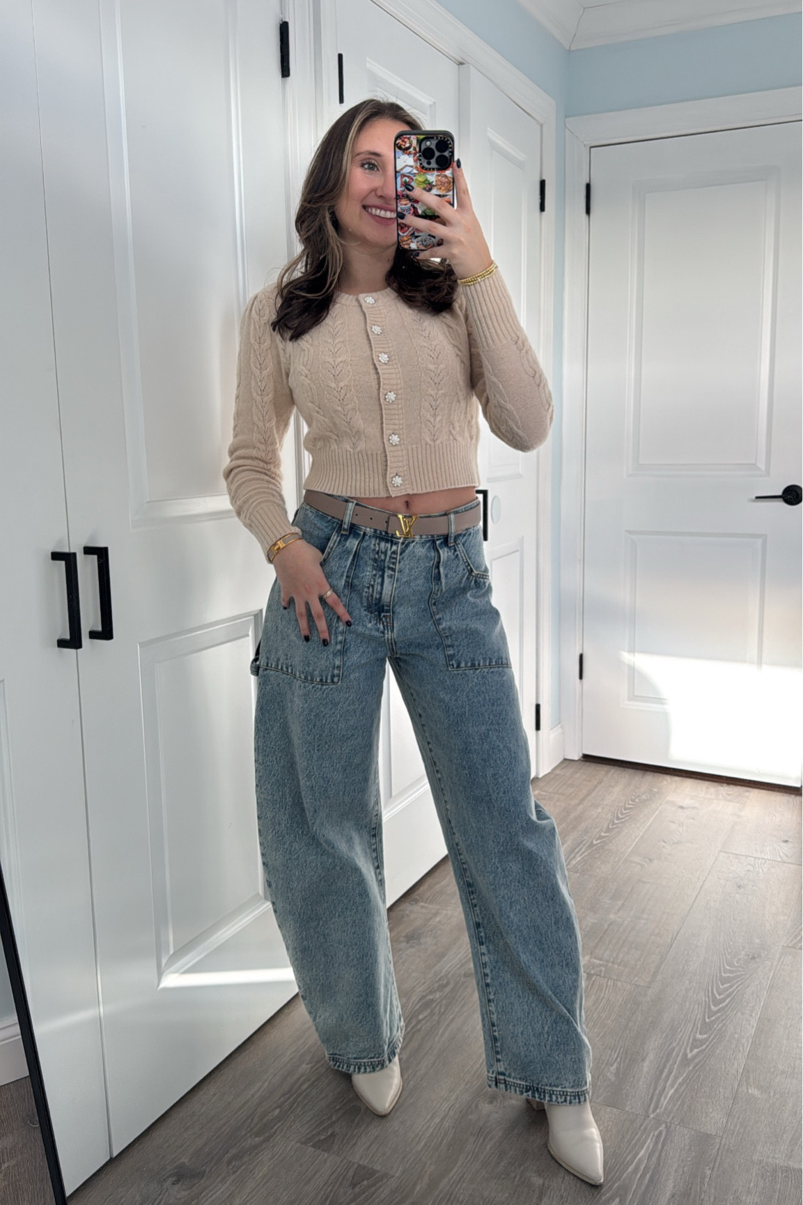 Whole outfit is on sale!! Love these jeans 👖 

#LTKSeasonal #LTKSaleAlert #LTKFindsUnder50